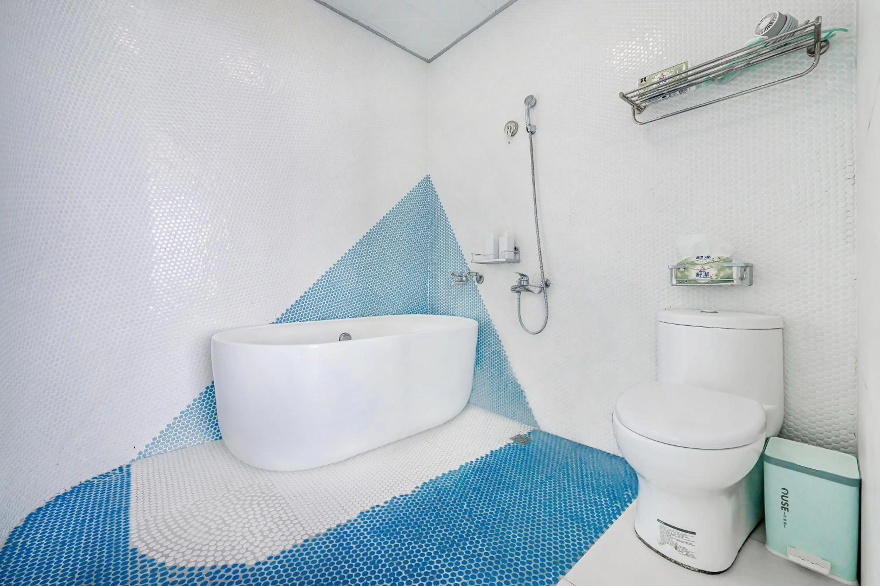 Bathroom in Cat at Greece