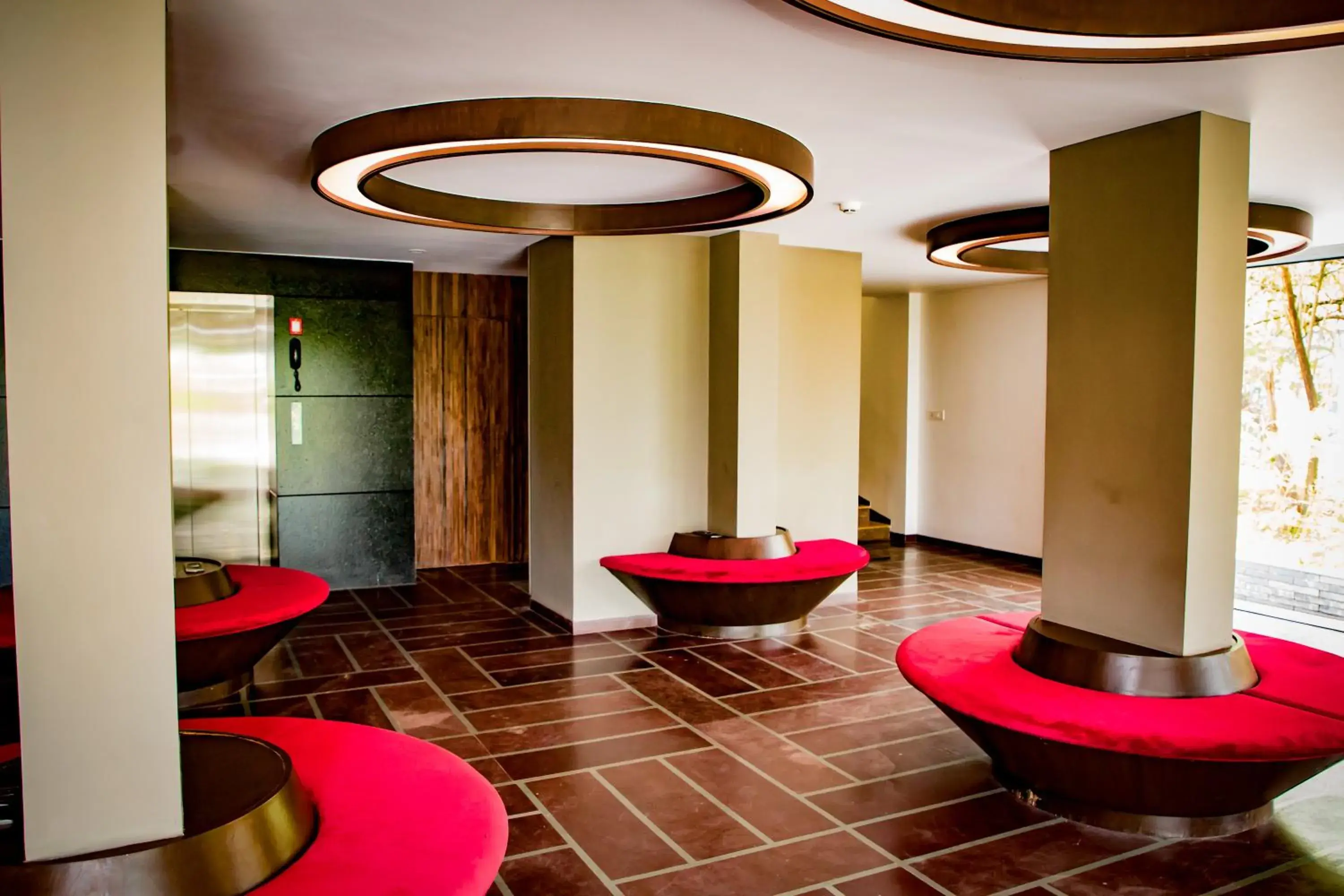 Lobby or reception in SinQ Prive Lobby or reception in SinQ Prive