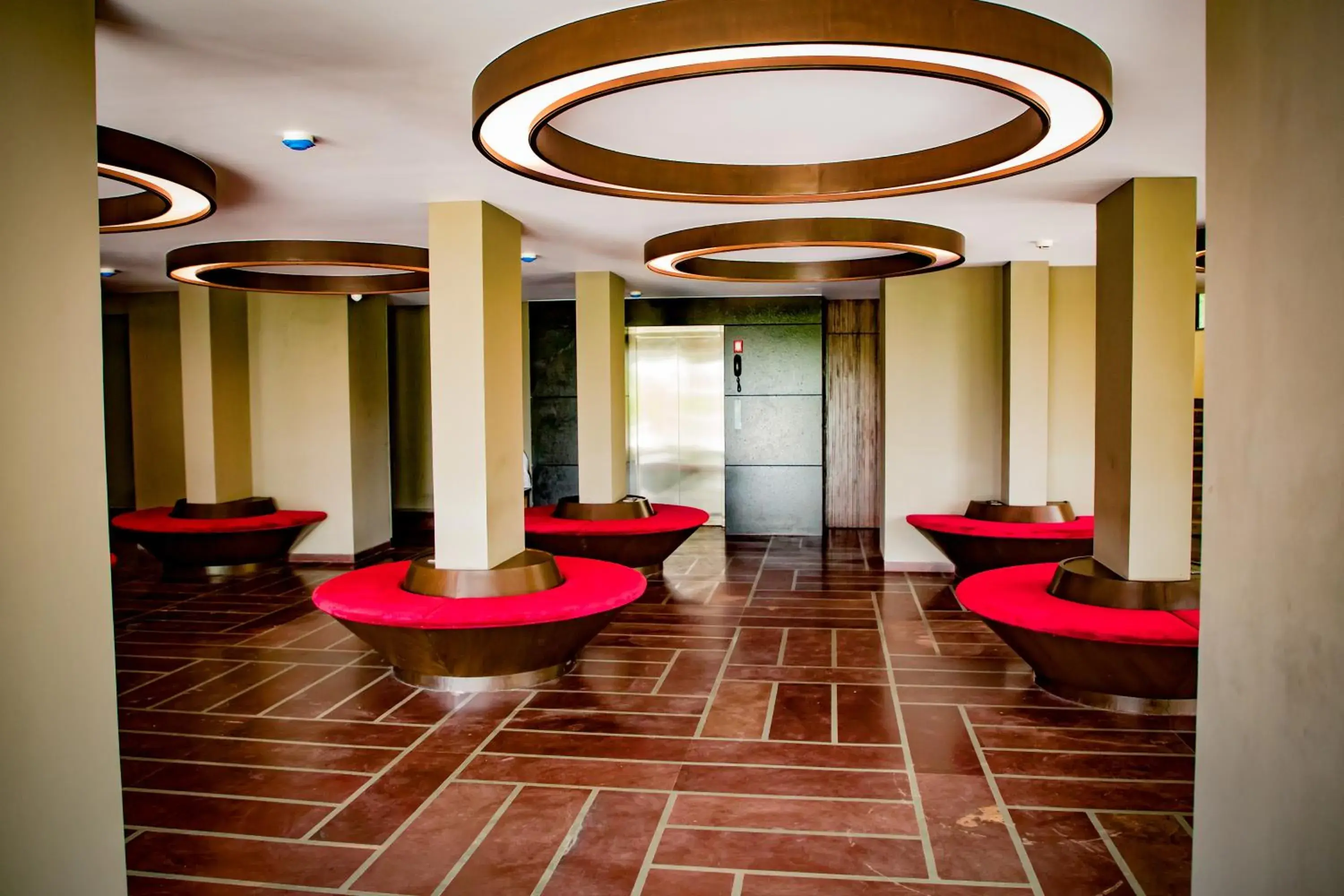 Lobby or reception in SinQ Prive Lobby or reception in SinQ Prive