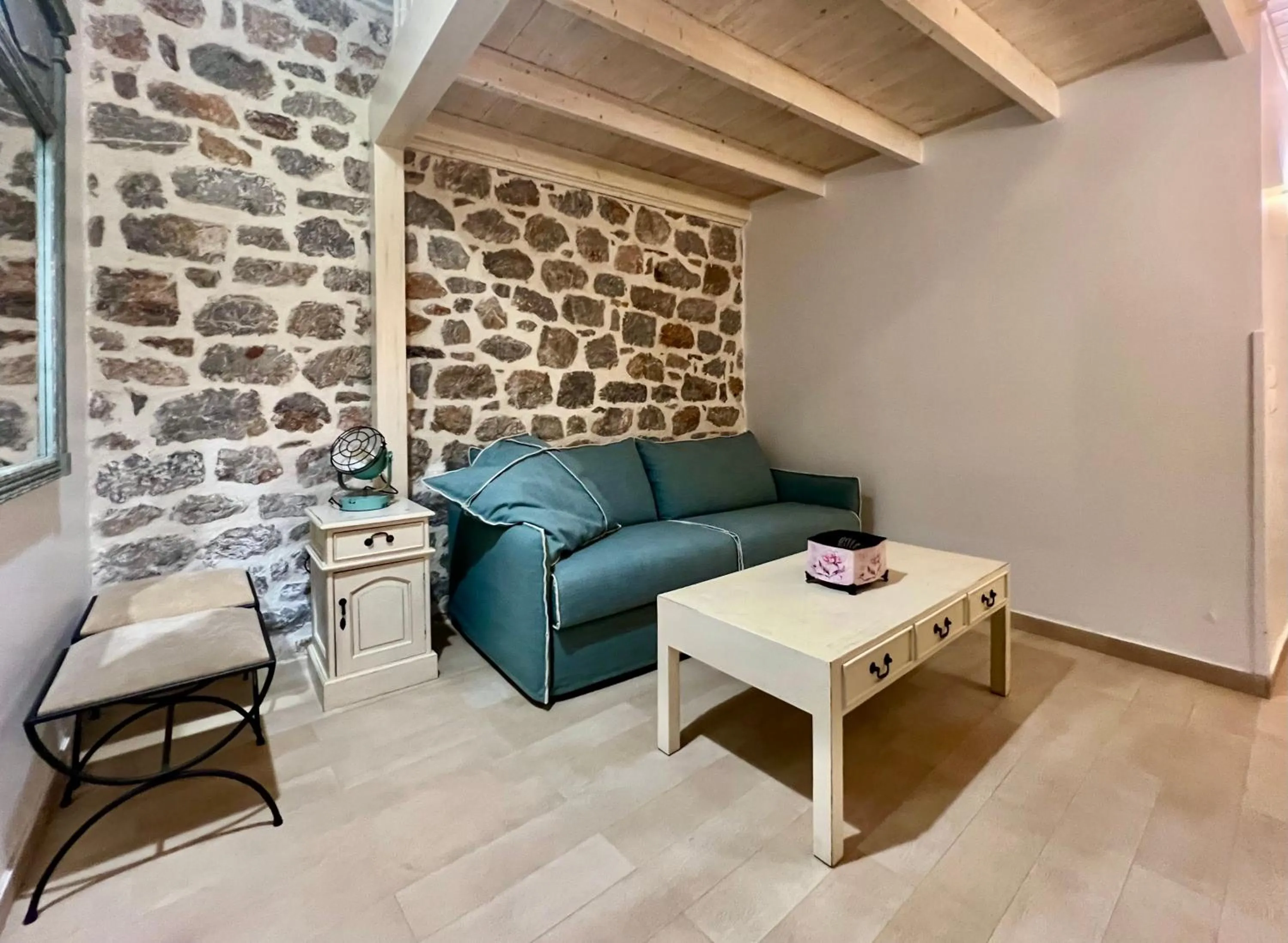 PortaDelMare deluxe suites