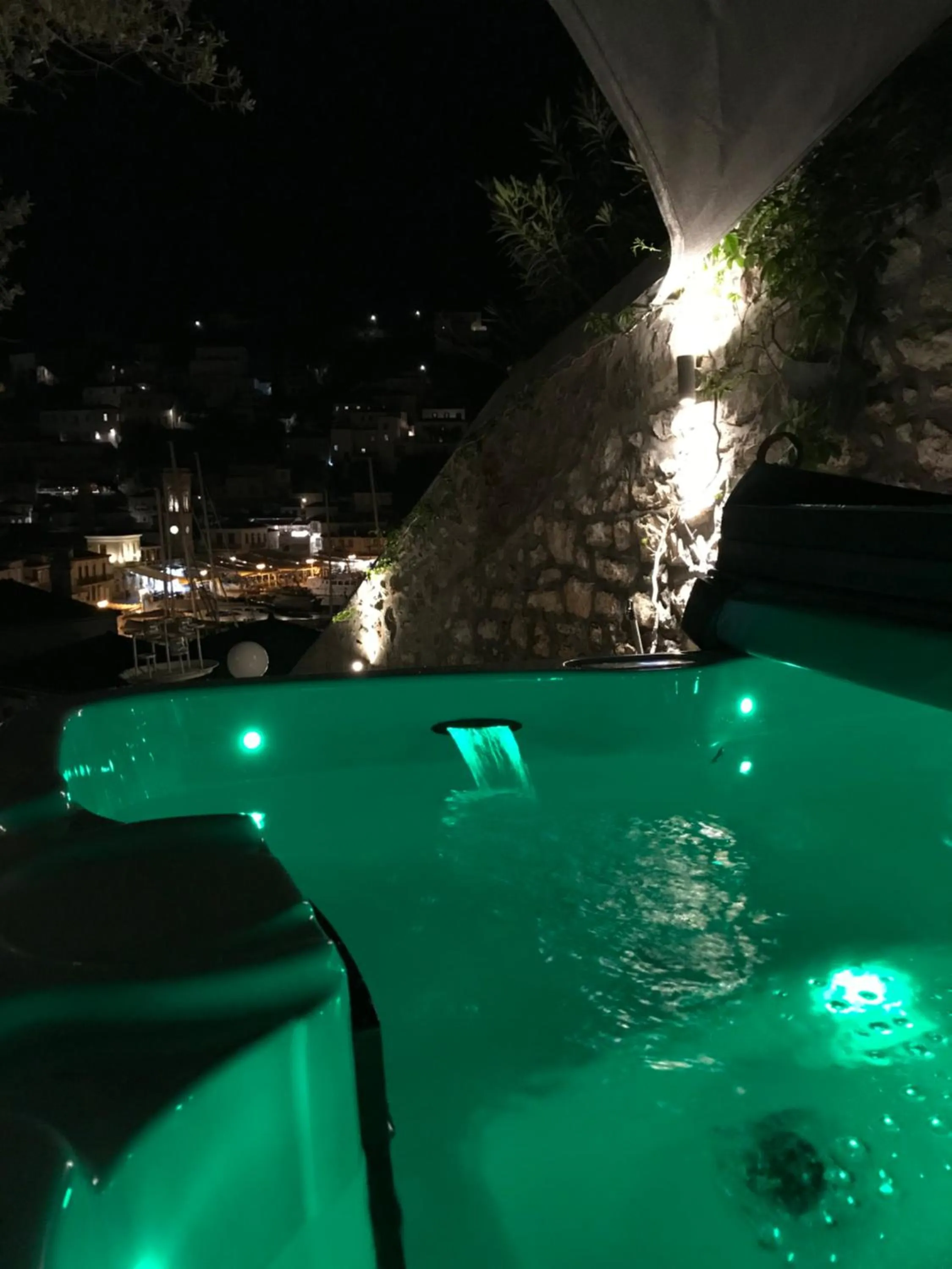 Night in PortaDelMare deluxe suites