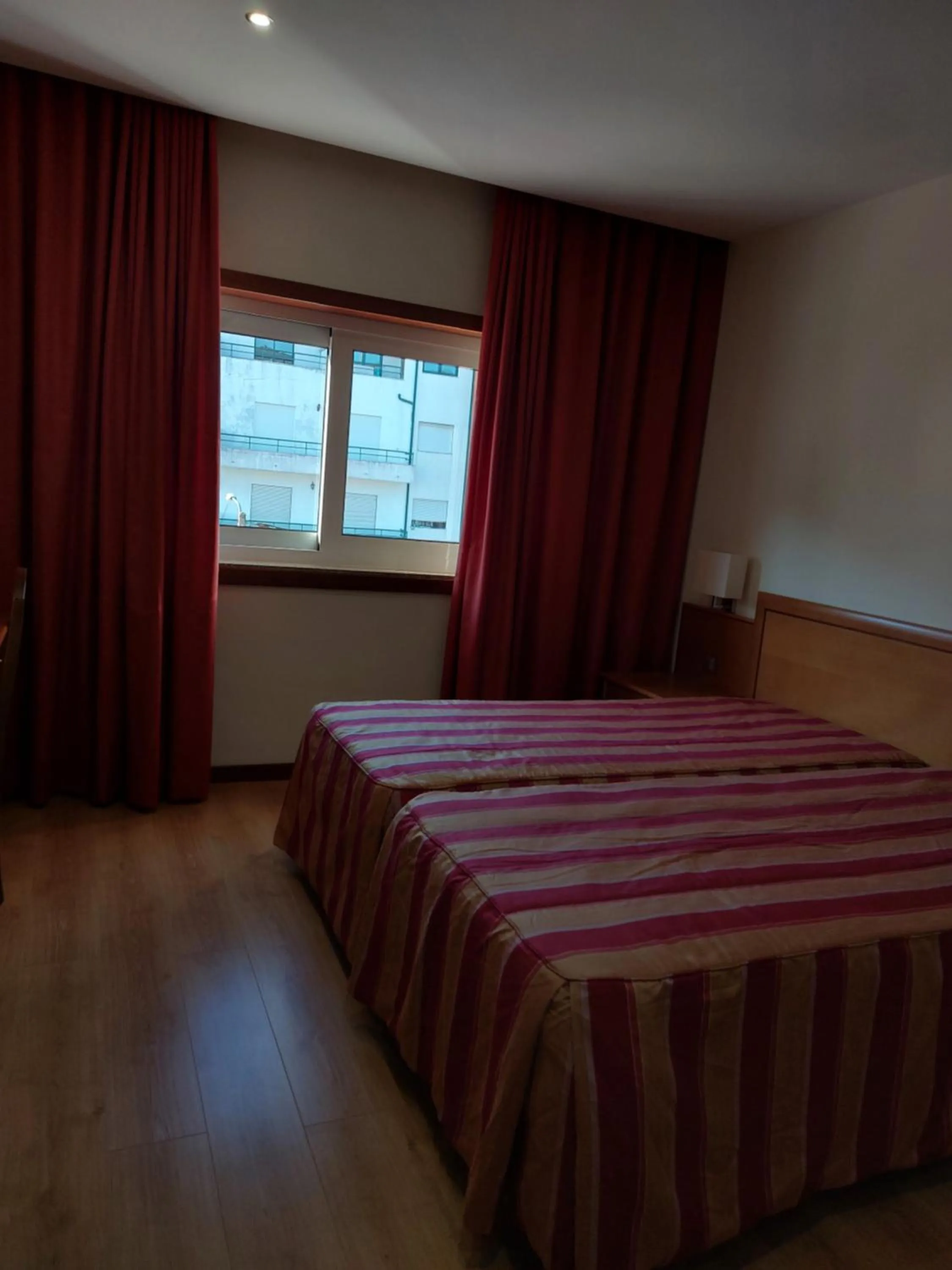 Photo of the whole room, Bed in Hotel Aguiar da Pena