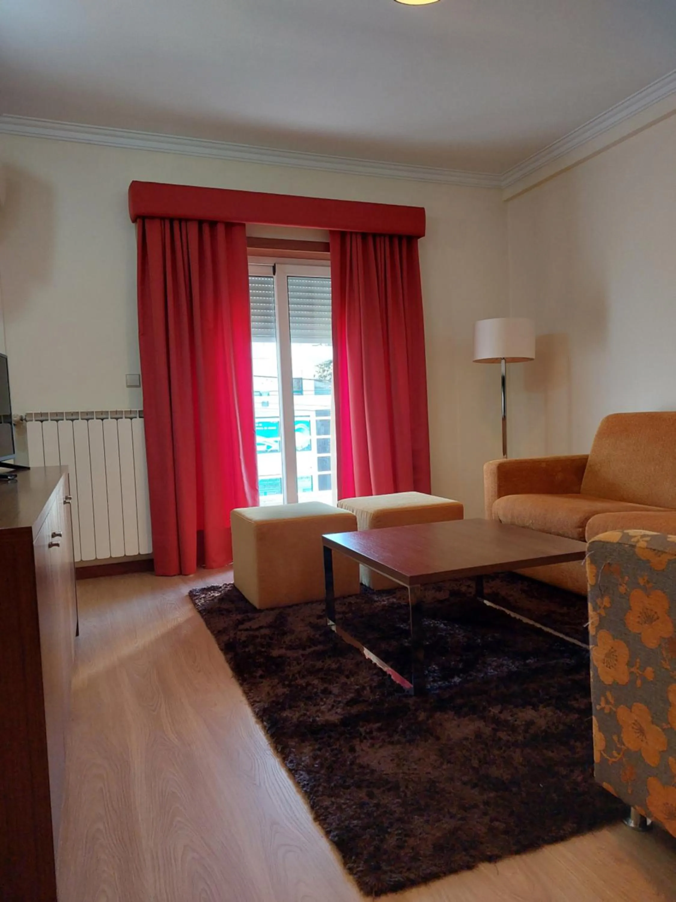 Photo of the whole room in Hotel Aguiar da Pena