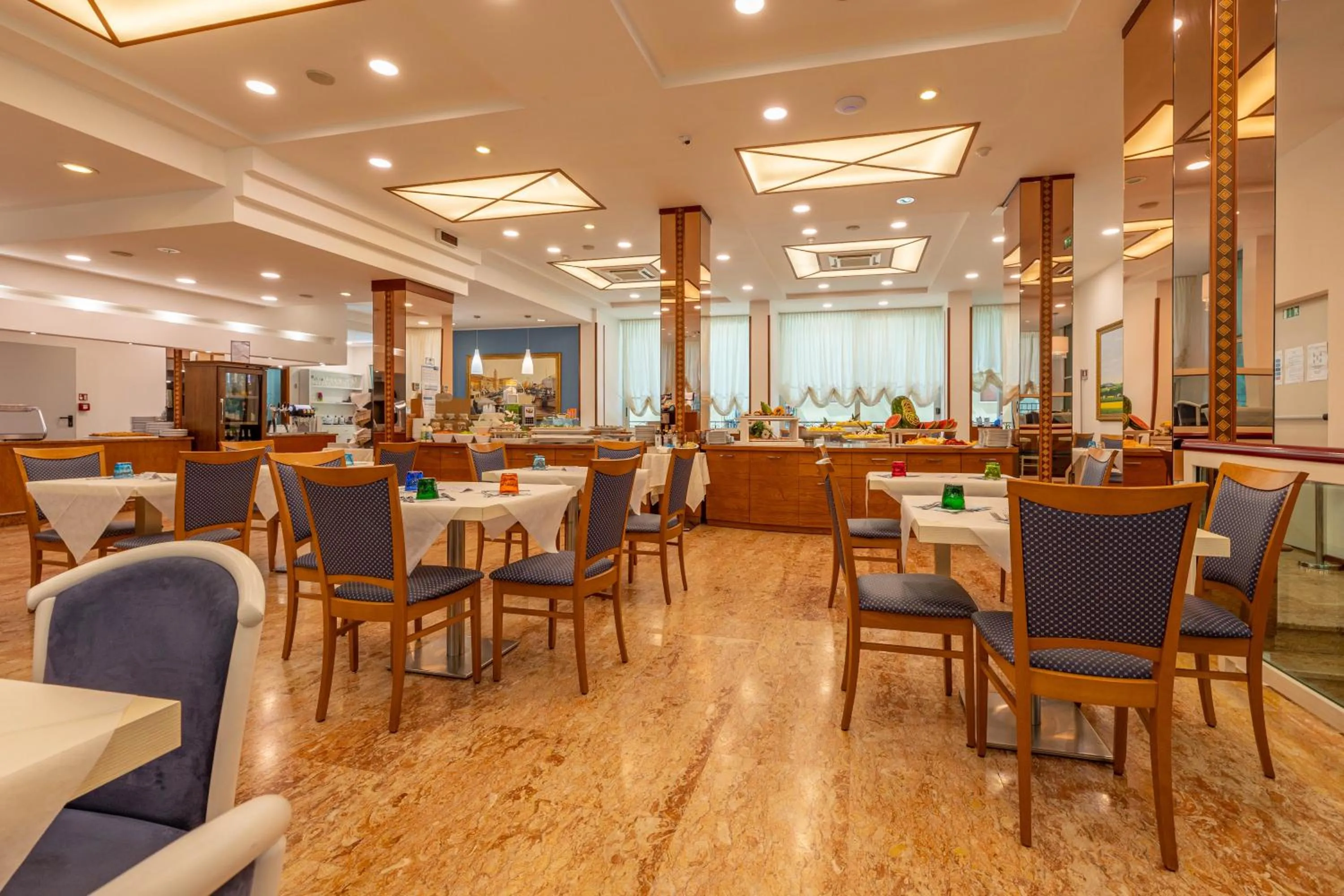 Restaurant/places to eat in Hotel Smeraldo