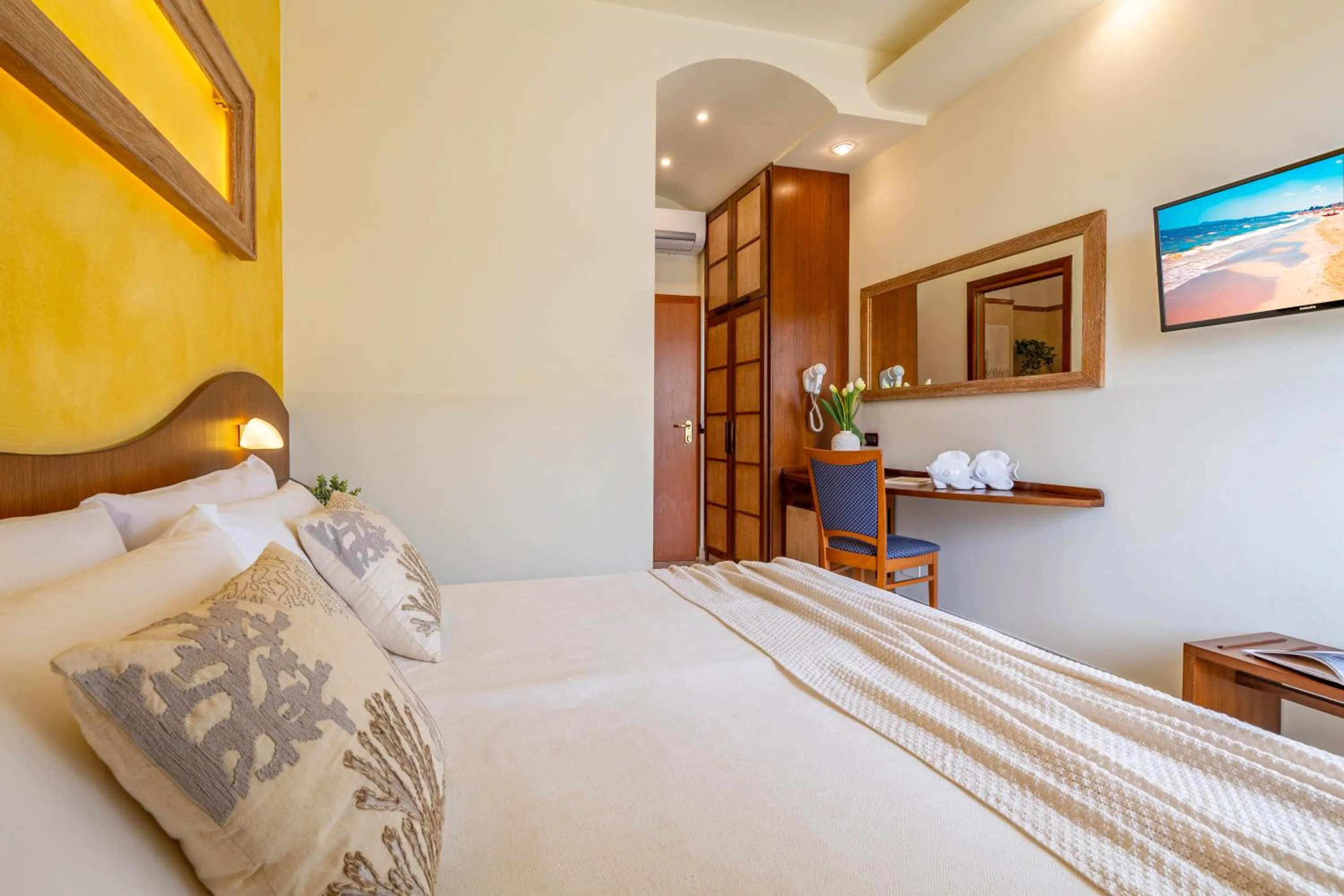 Bedroom in Hotel Smeraldo