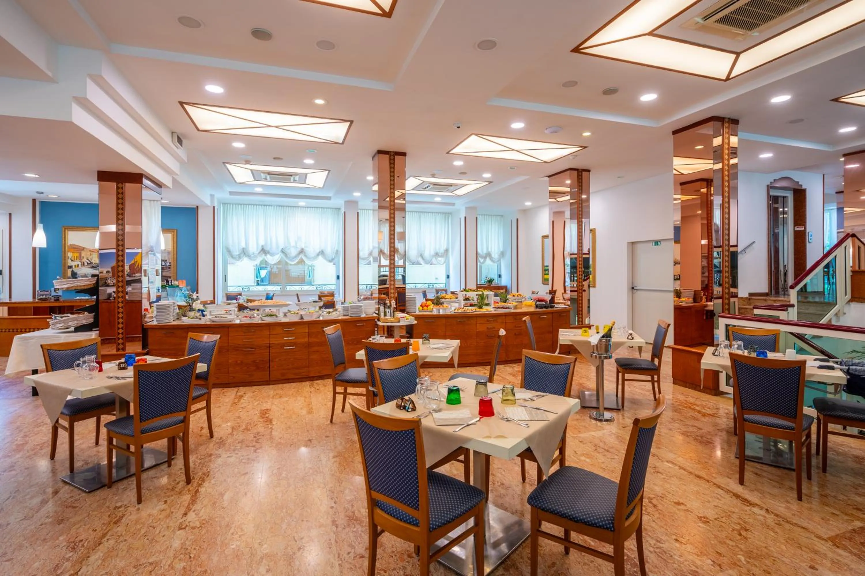 Restaurant/places to eat in Hotel Smeraldo