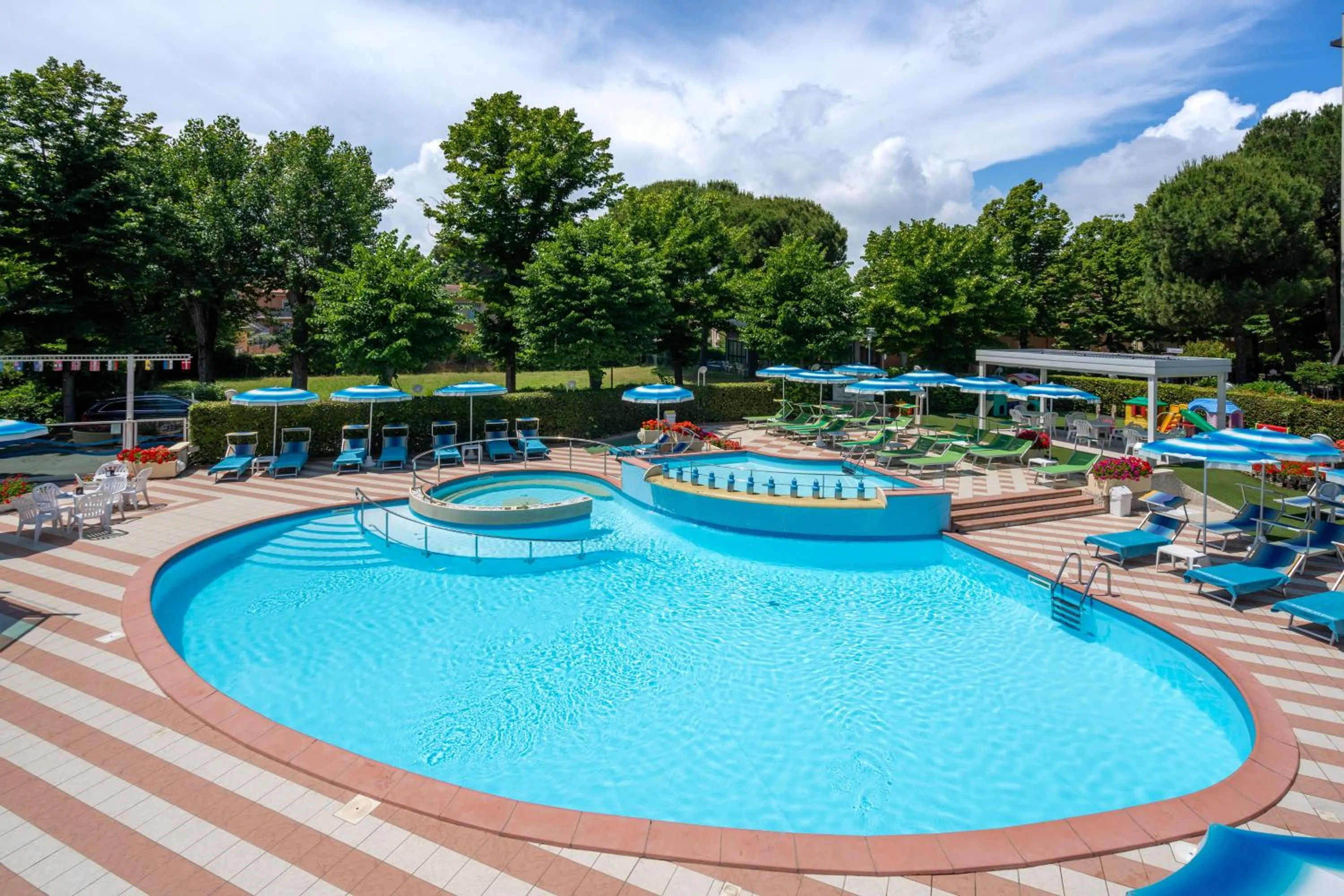 Swimming pool in Hotel Smeraldo