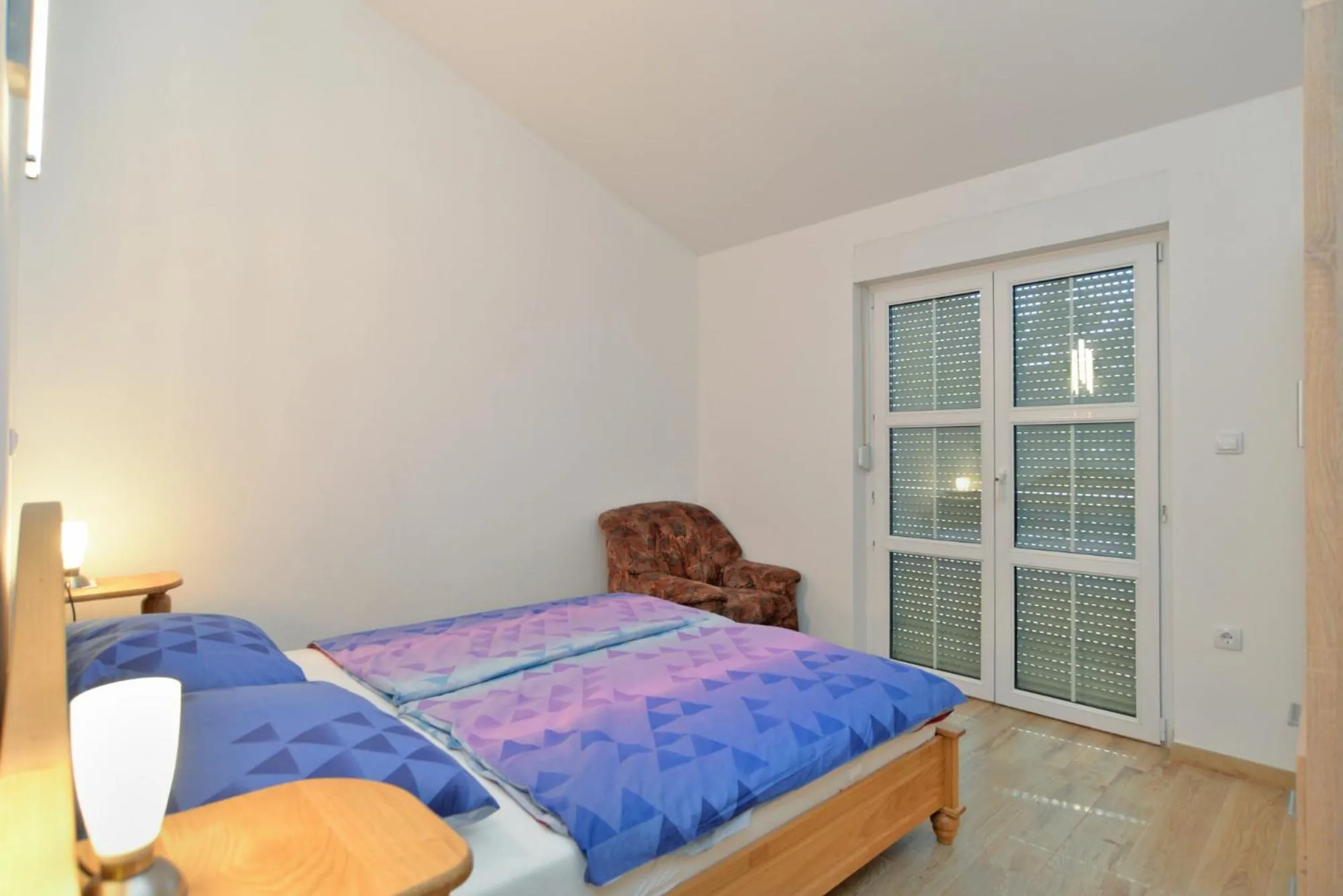 Bed in Apartments Zivan 1739