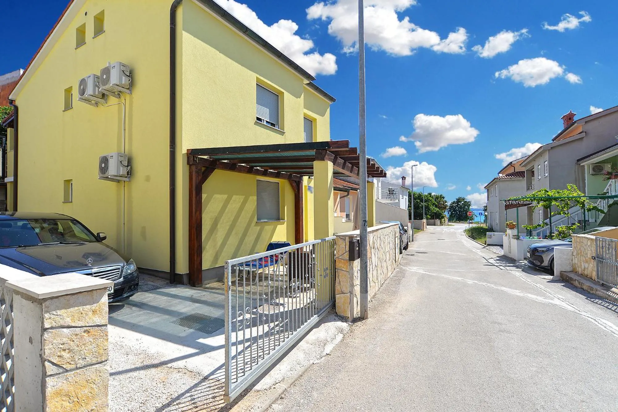 Apartments Zivan 1739