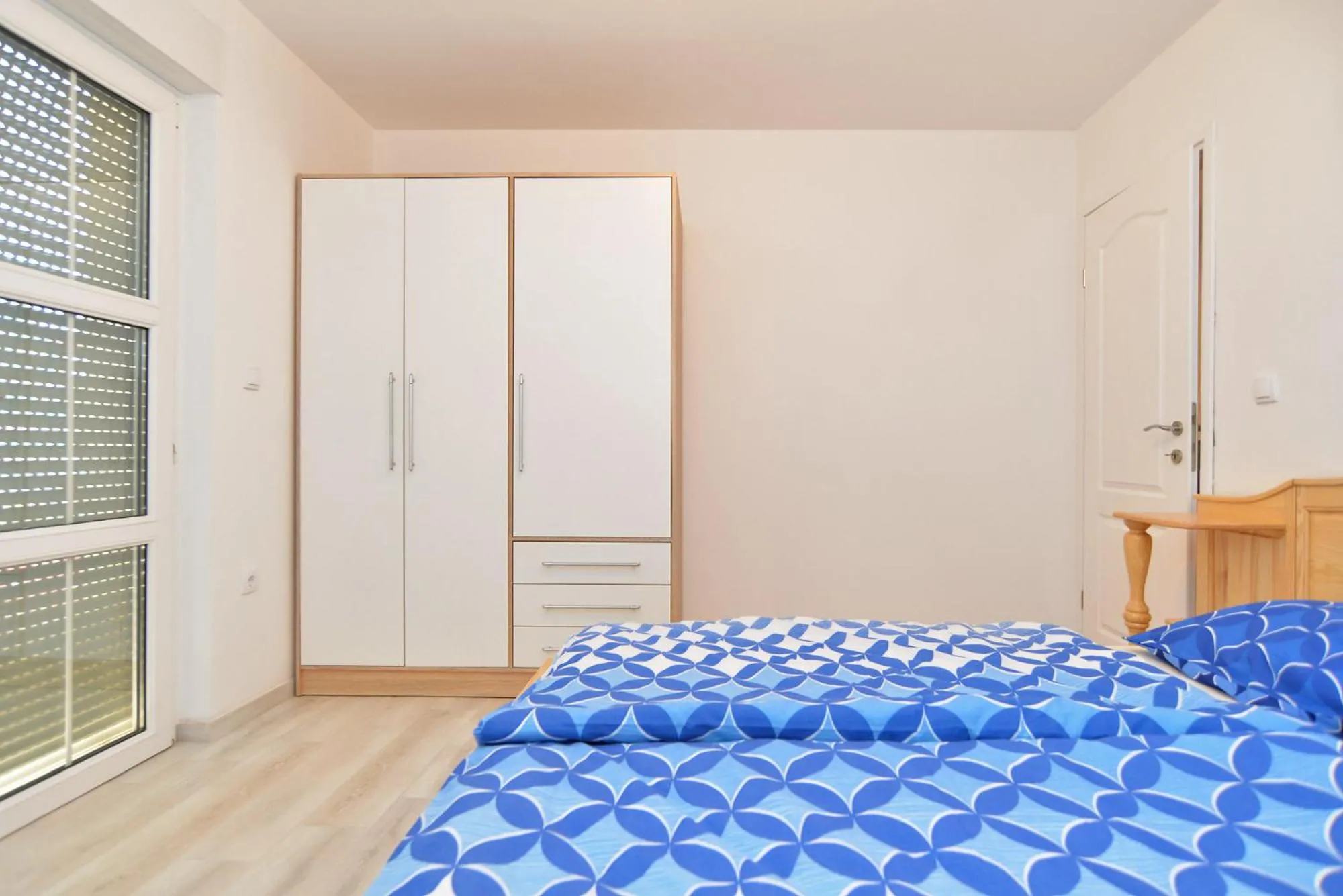 Bed in Apartments Zivan 1739