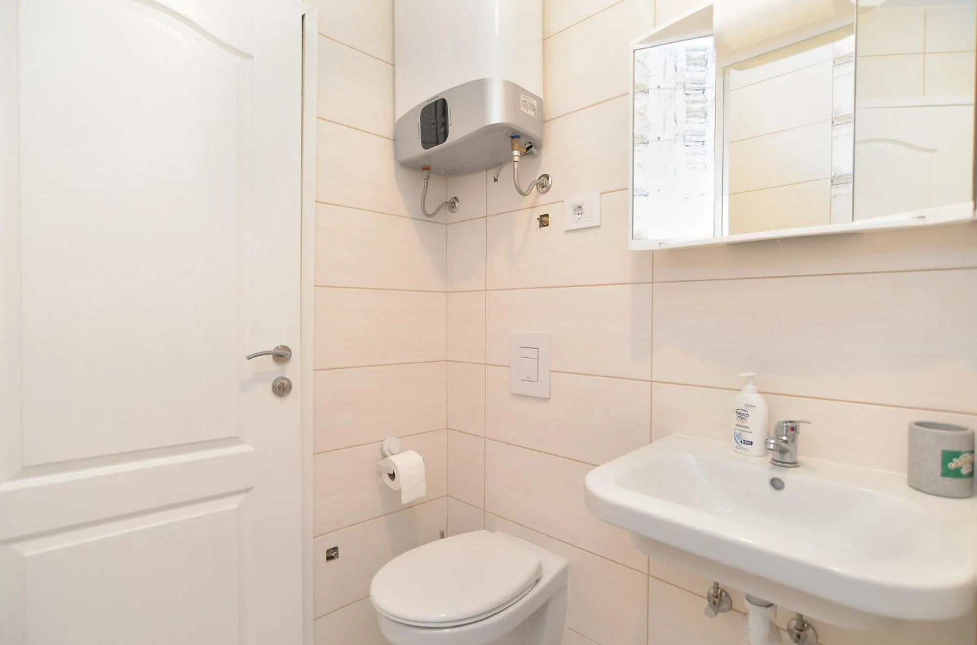 Apartments Zivan 1739