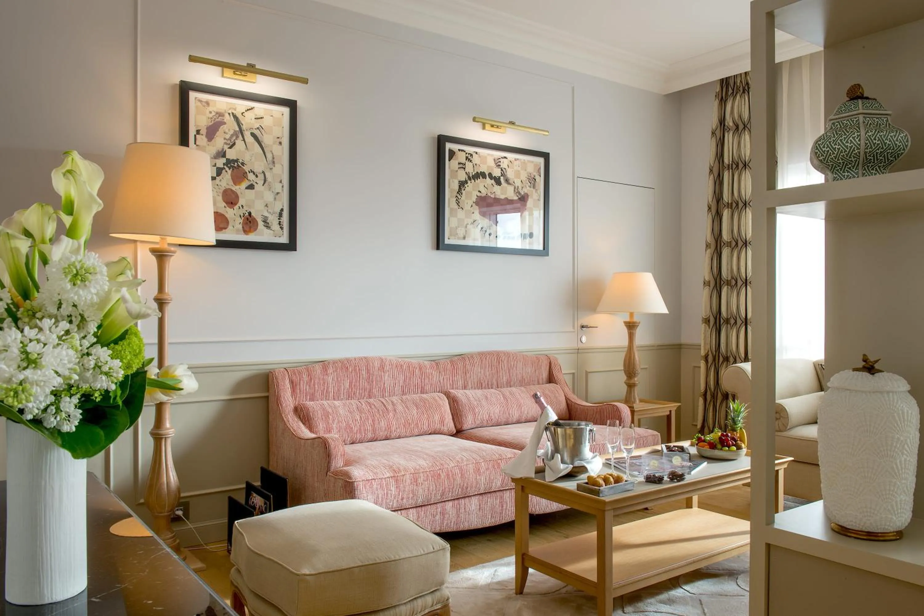 Living room in Hôtel Chais Monnet & Spa