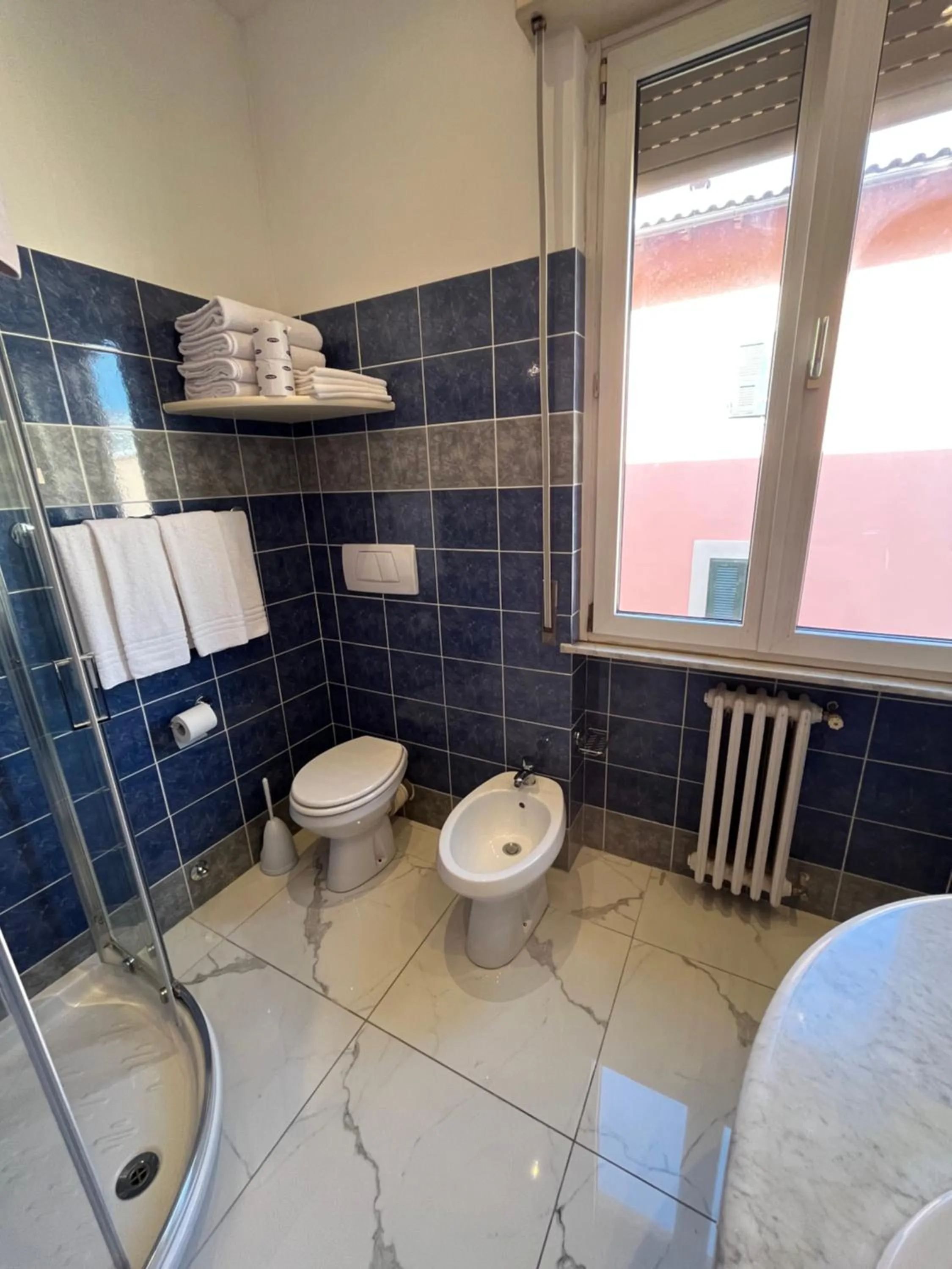 Shower in Hotel Europa Parking