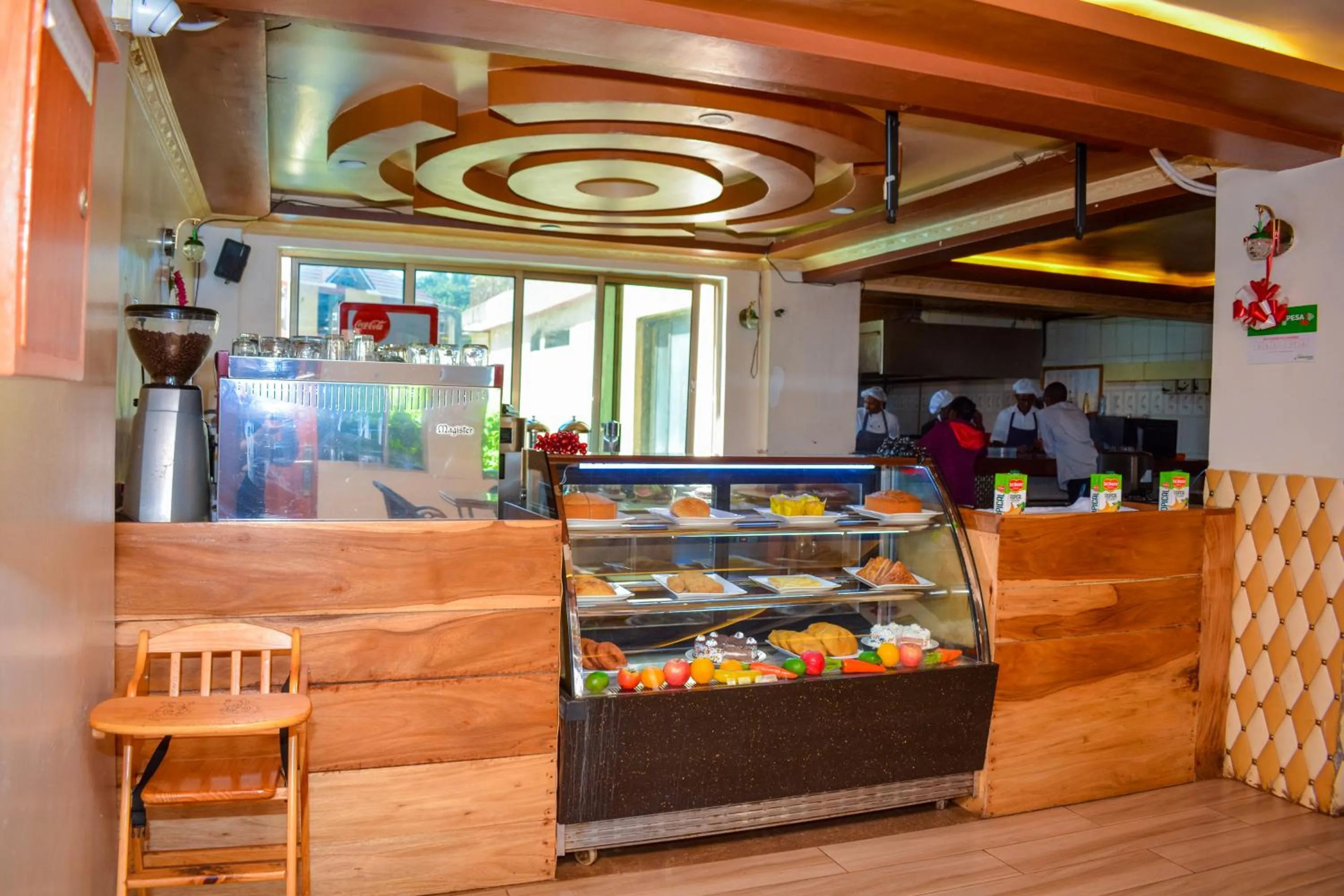 Food and drinks in Omega Gardens Hotel