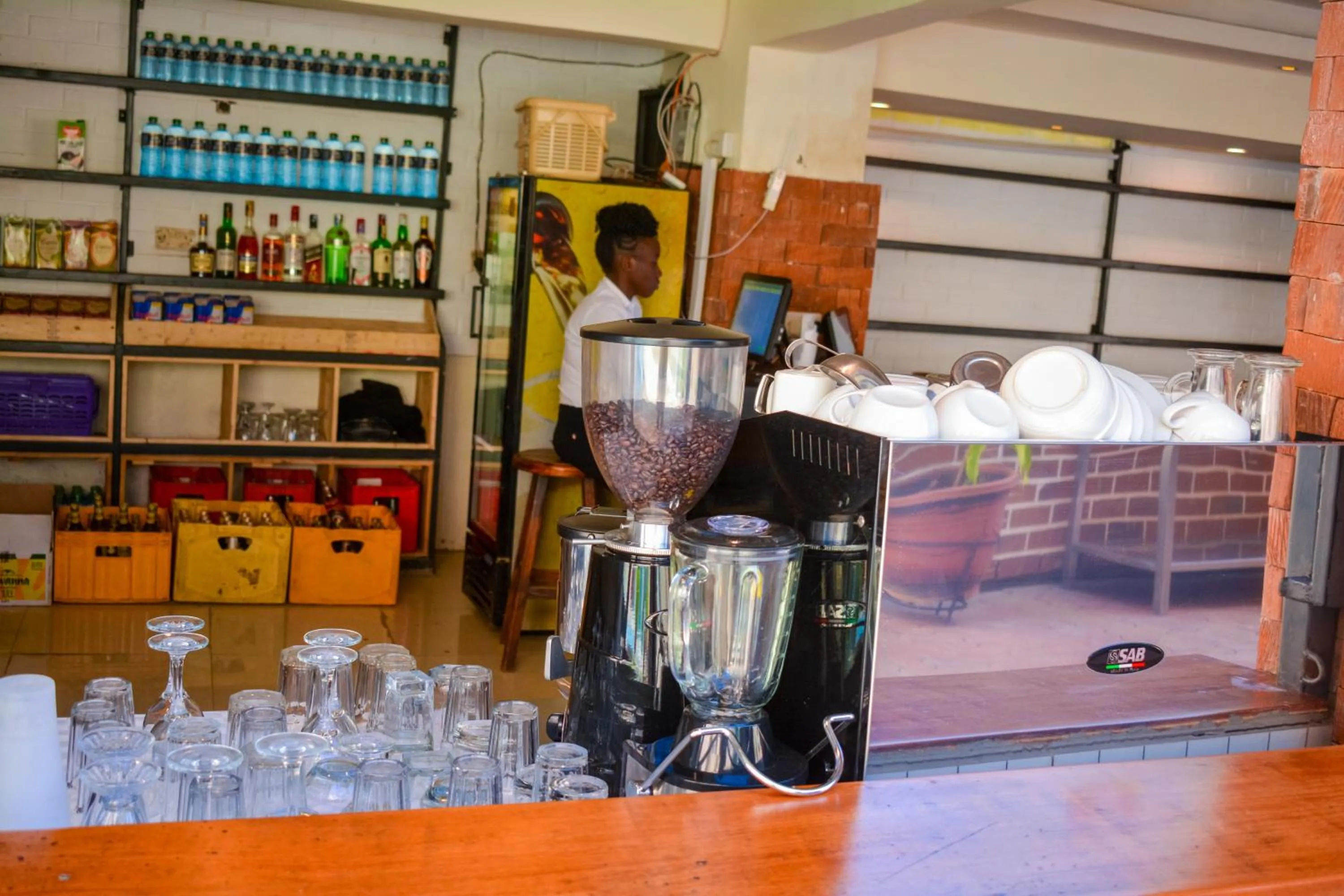 Food and drinks in Omega Gardens Hotel