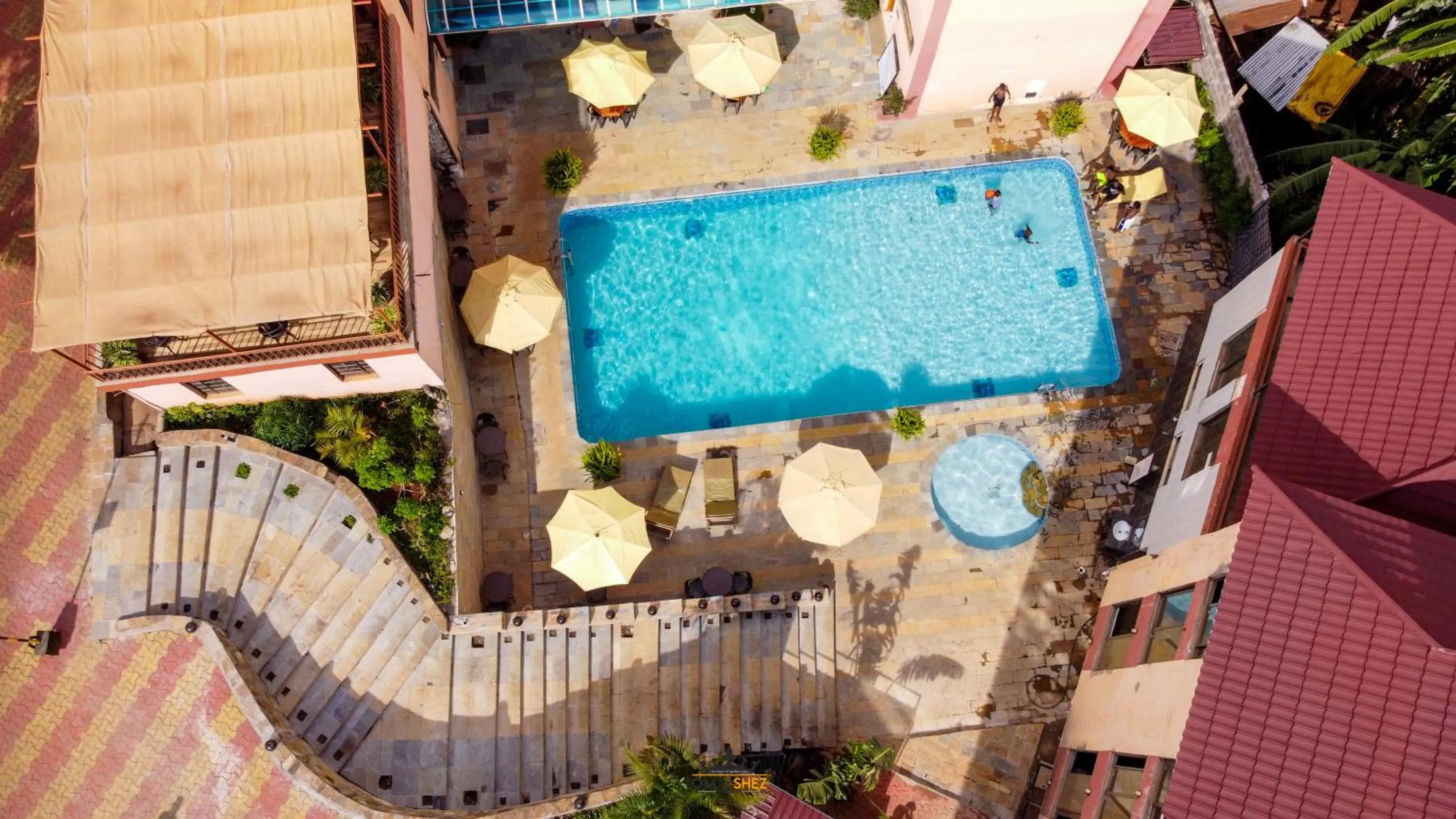 Swimming pool in Omega Gardens Hotel
