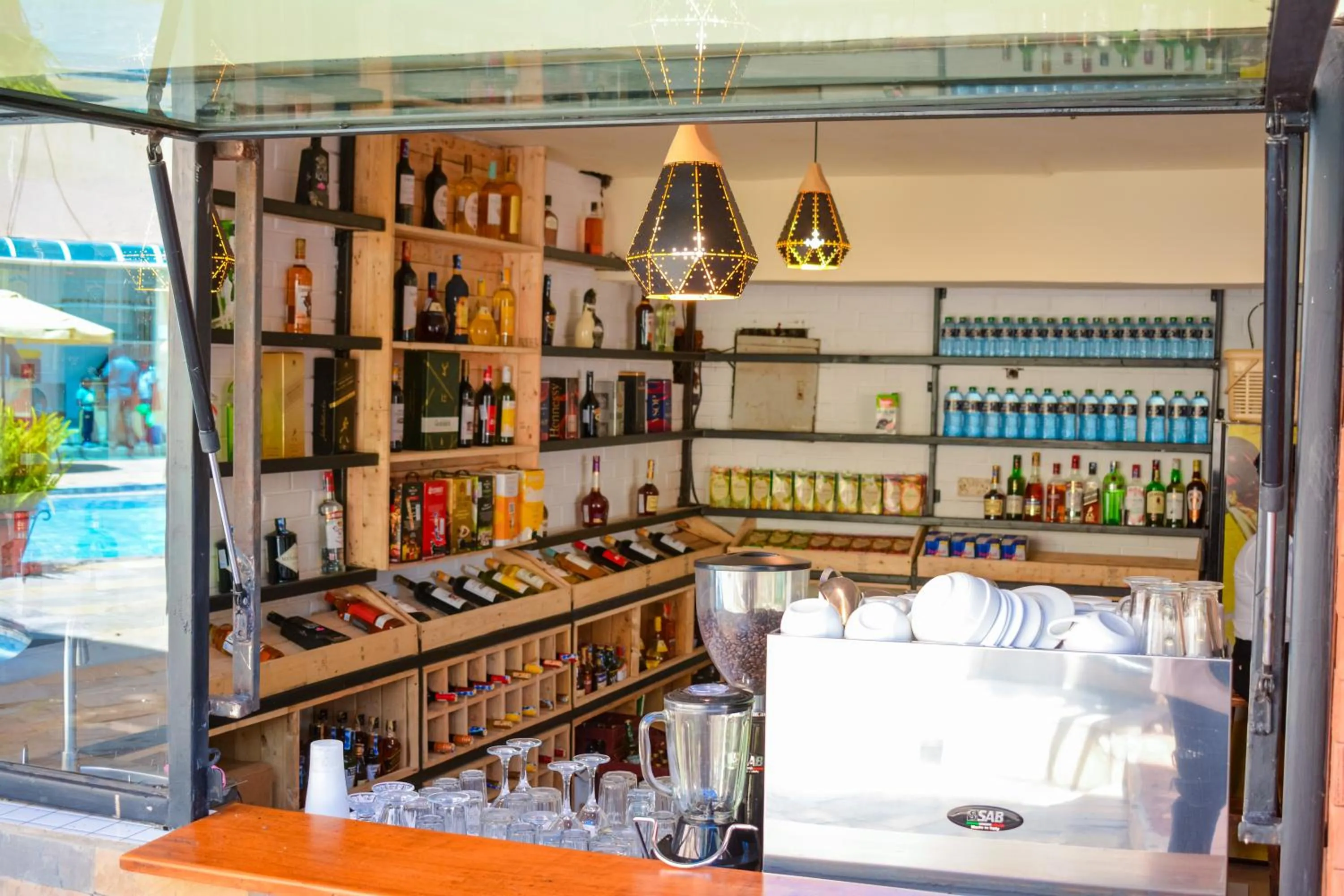 Food and drinks in Omega Gardens Hotel