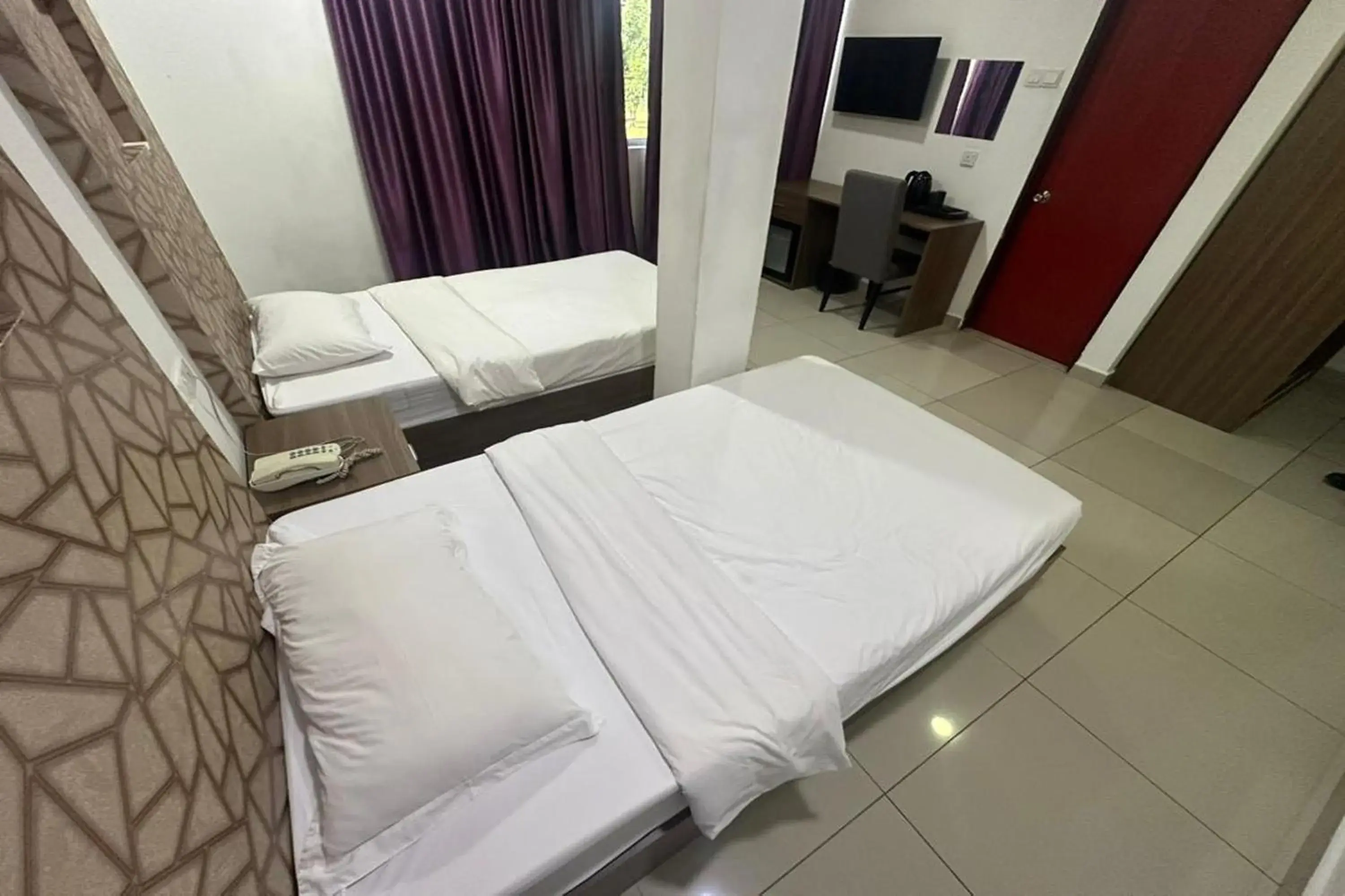 Deluxe Twin Room in Poorna Hotel Deluxe Twin Room in Poorna Hotel