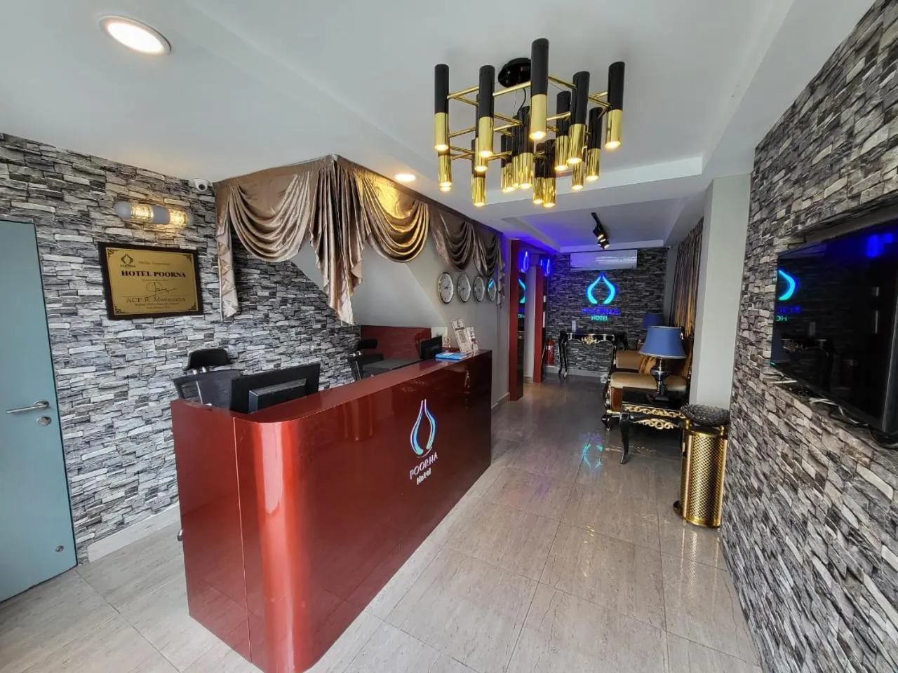 Property building in Poorna Hotel