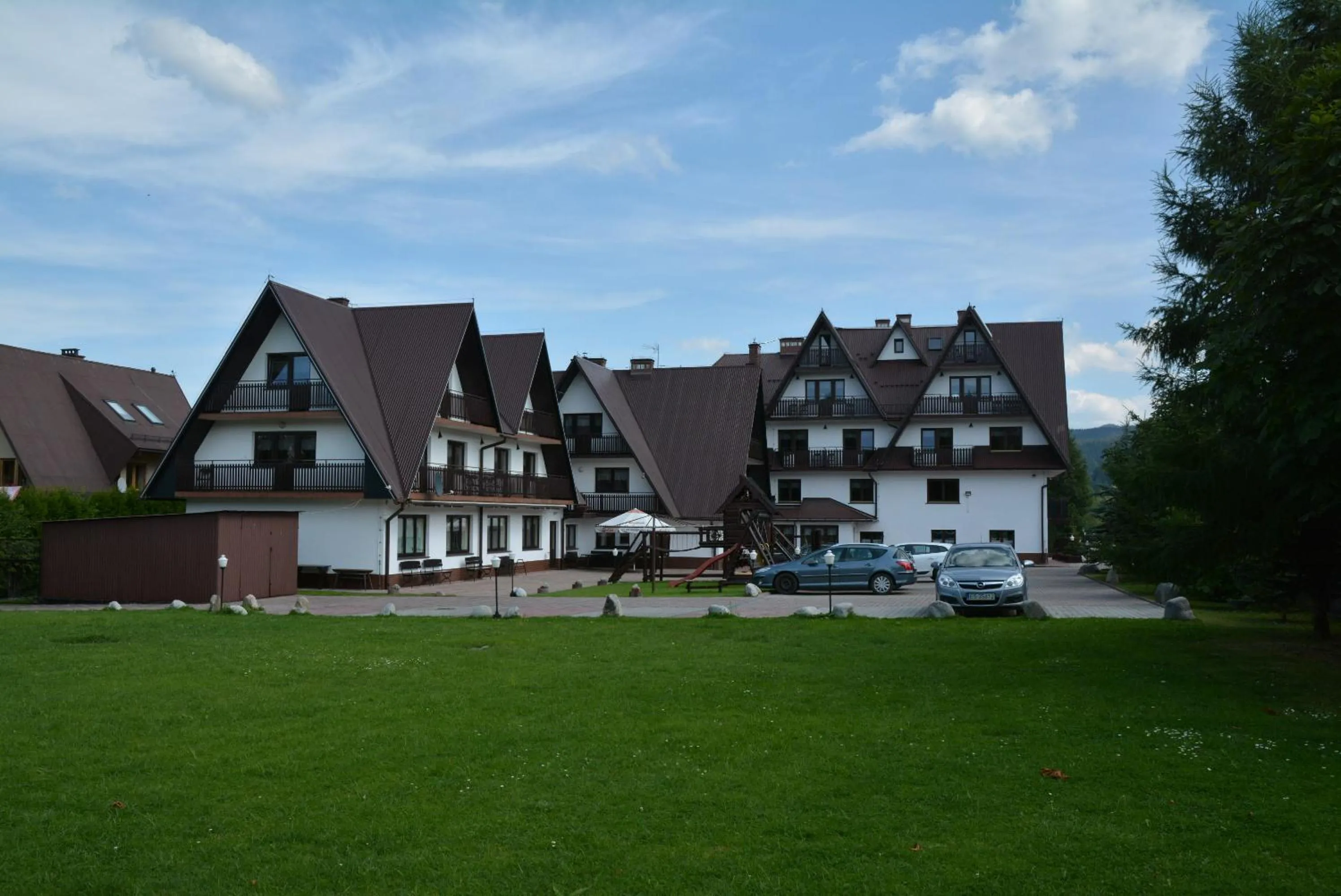 Property building in Willa Kubik