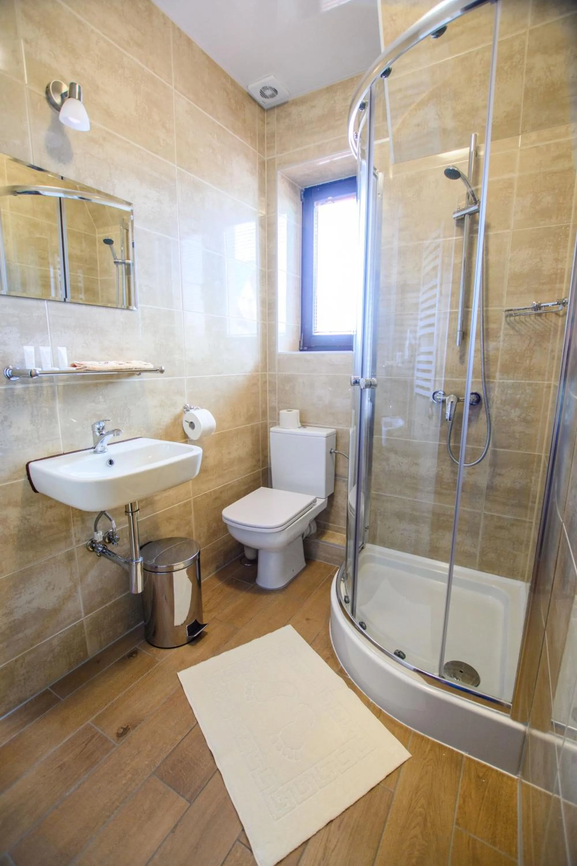 Shower in Willa Kubik