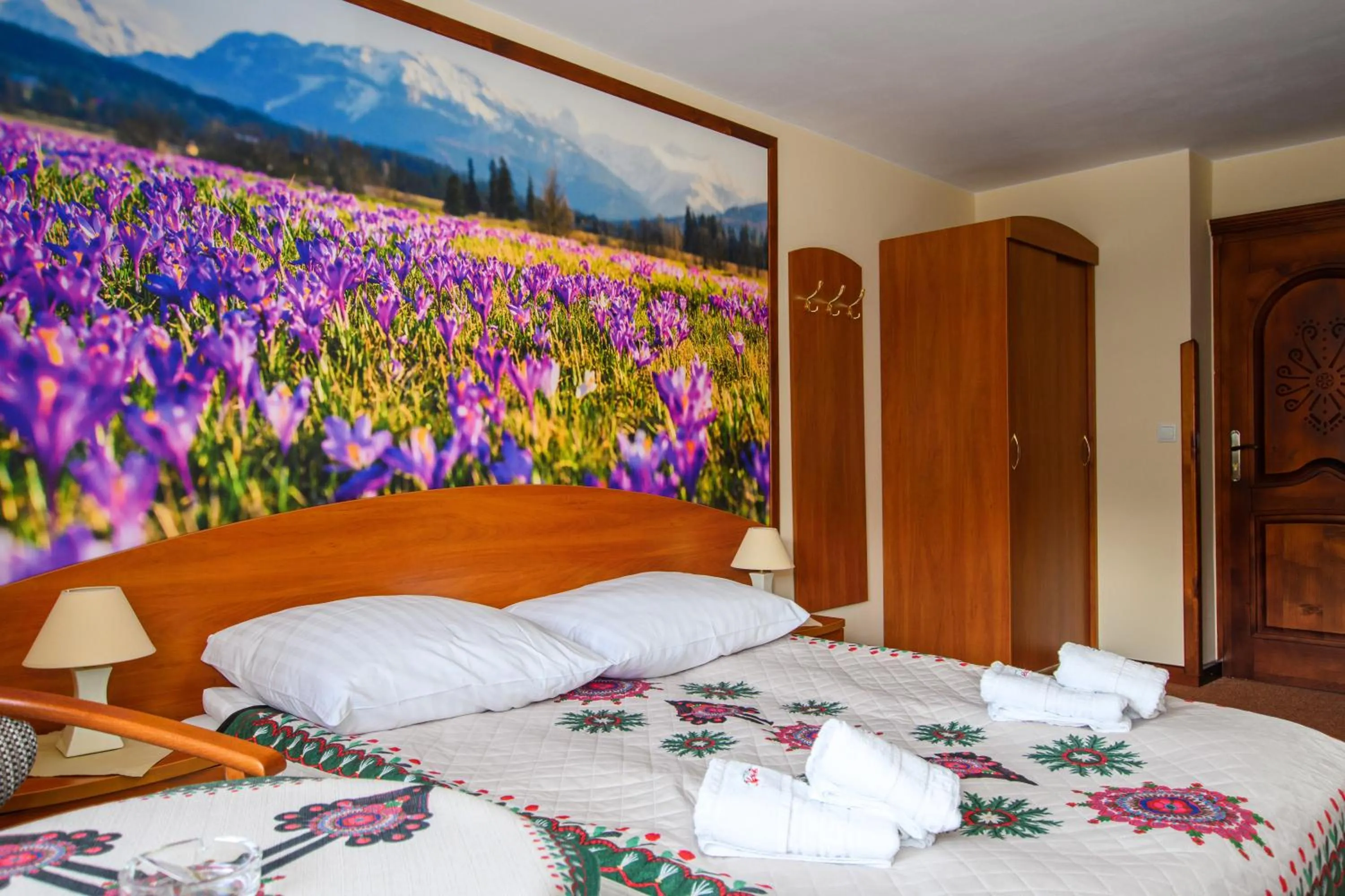 Photo of the whole room, Bed in Willa Kubik