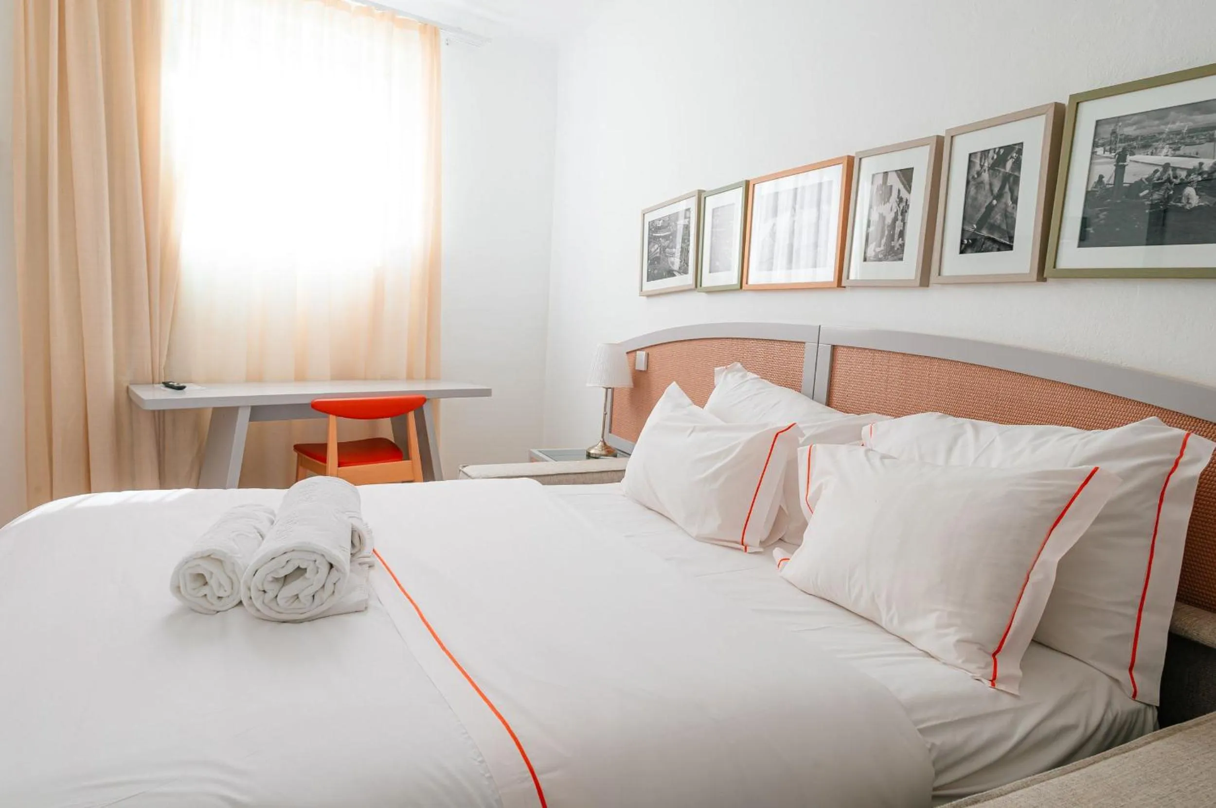 Bed in Hotel Carvoeiro Plaza