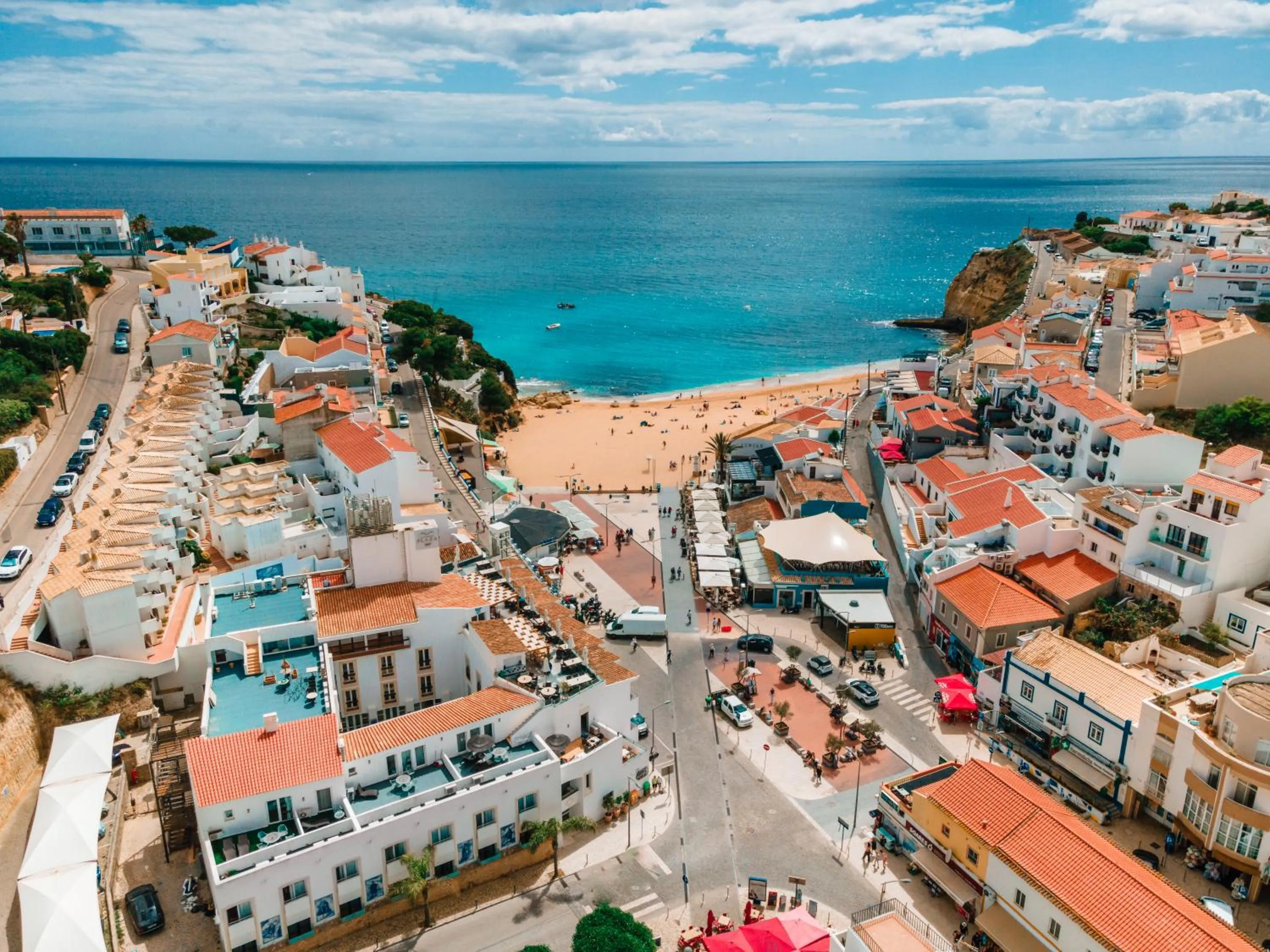 Property building in Hotel Carvoeiro Plaza