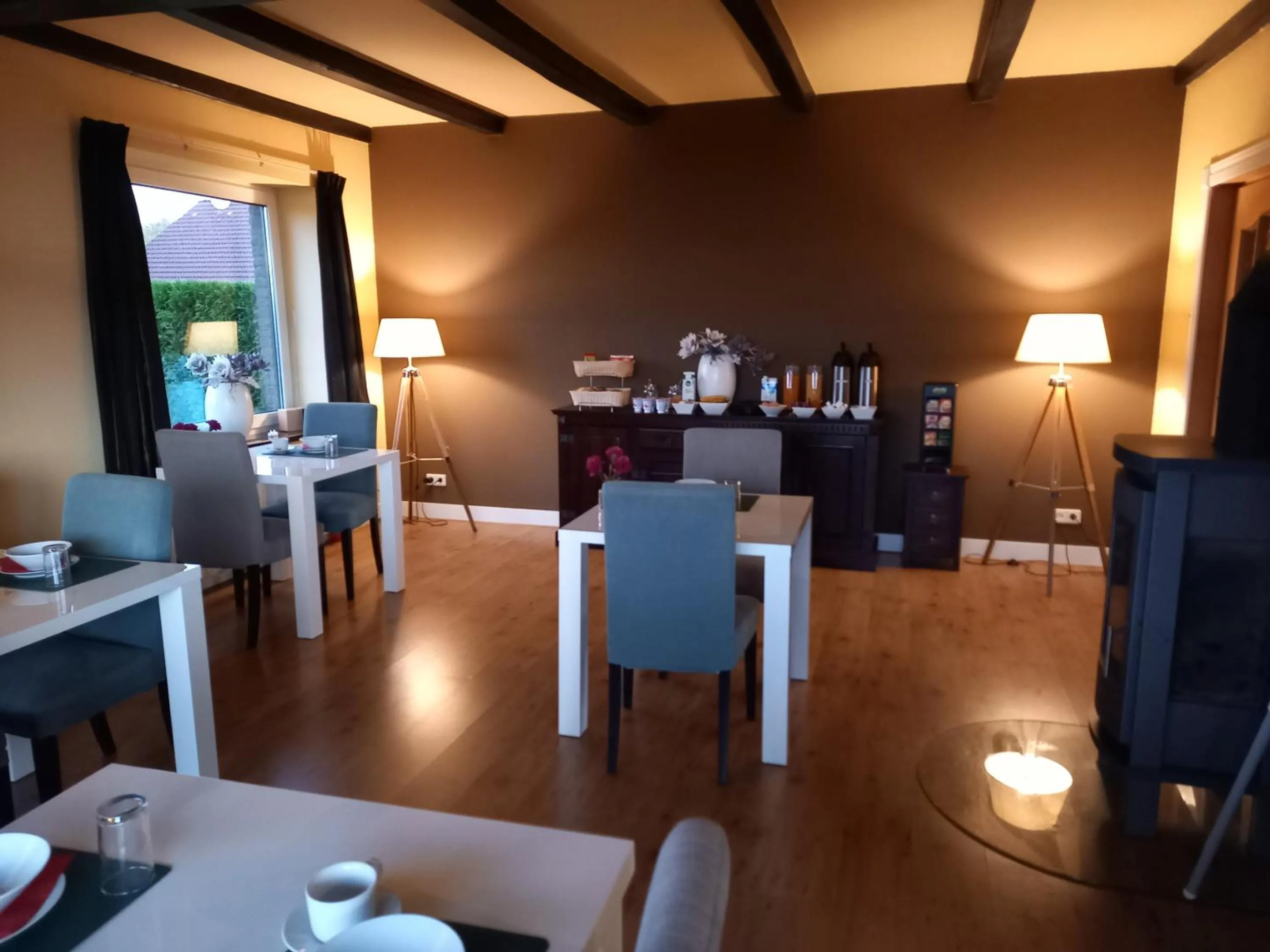 Dining area in Bed & Breakfast Rheiderland