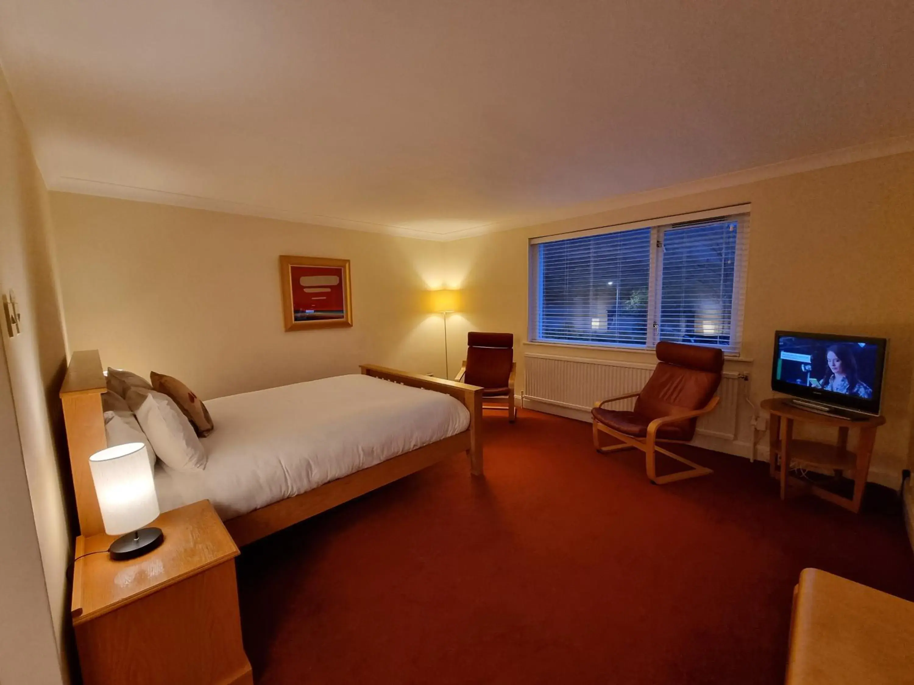 King Room with Lake View - Pet Free in The Four Seasons Hotel King Room with Lake View - Pet Free in The Four Seasons Hotel