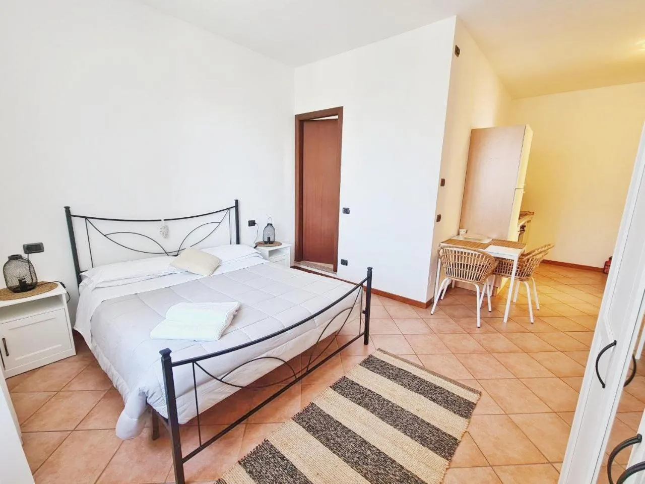 Bedroom, Bed in Appartamenti Casa La Rosa