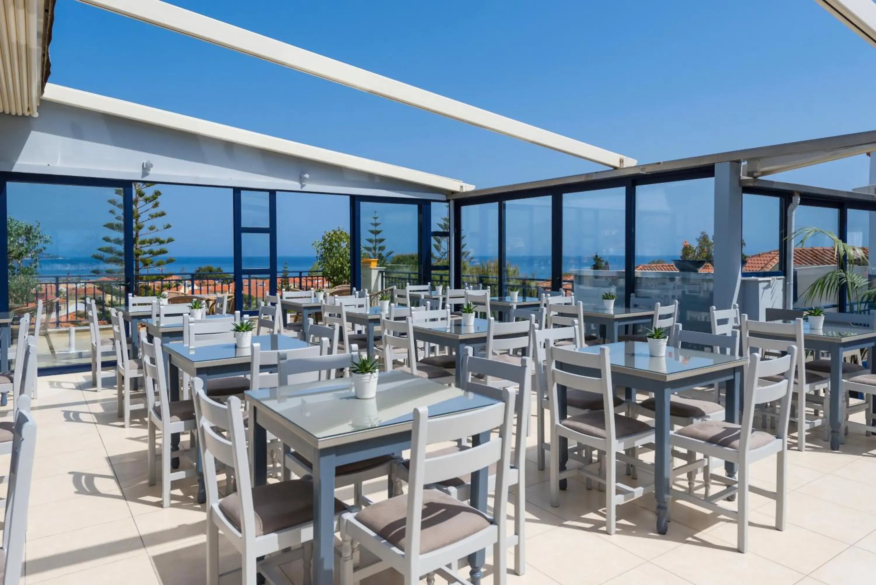 Restaurant/places to eat in Contessa Hotel Restaurant/places to eat in Contessa Hotel