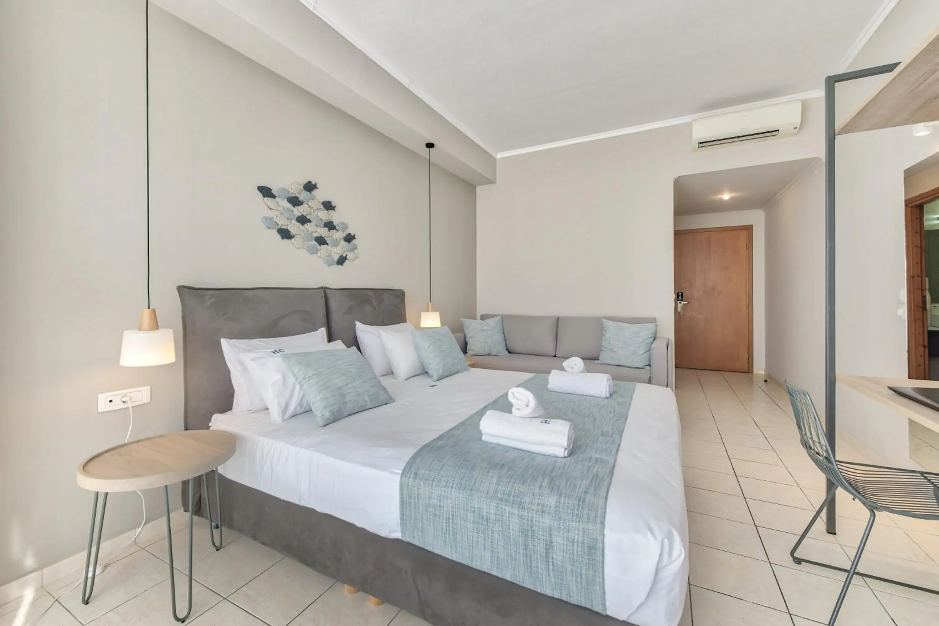 Bedroom, Bed in Contessa Hotel Bedroom, Bed in Contessa Hotel