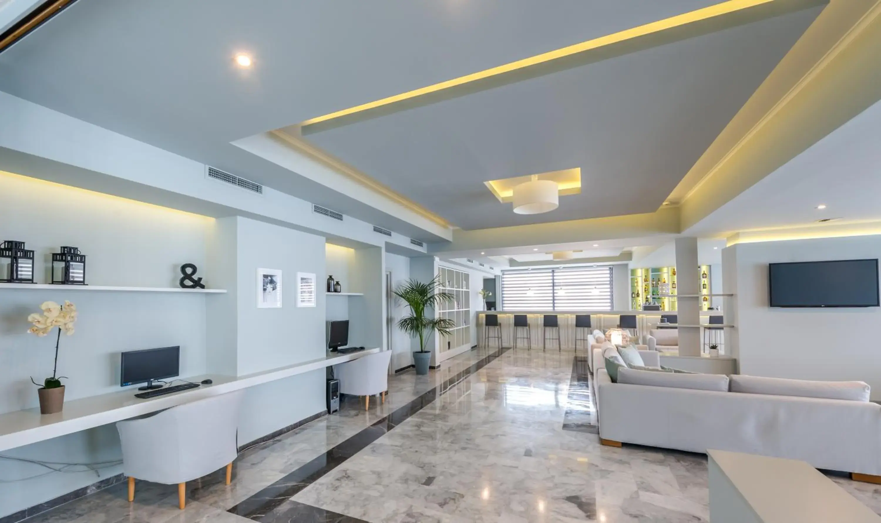 Lobby or reception in Contessa Hotel Lobby or reception in Contessa Hotel