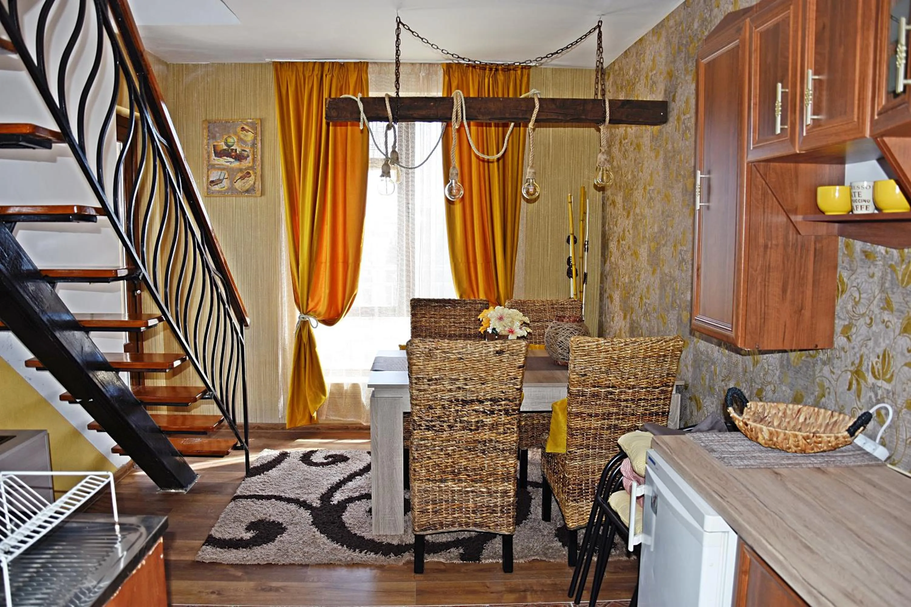 Dining area in Hotel Toro Negro