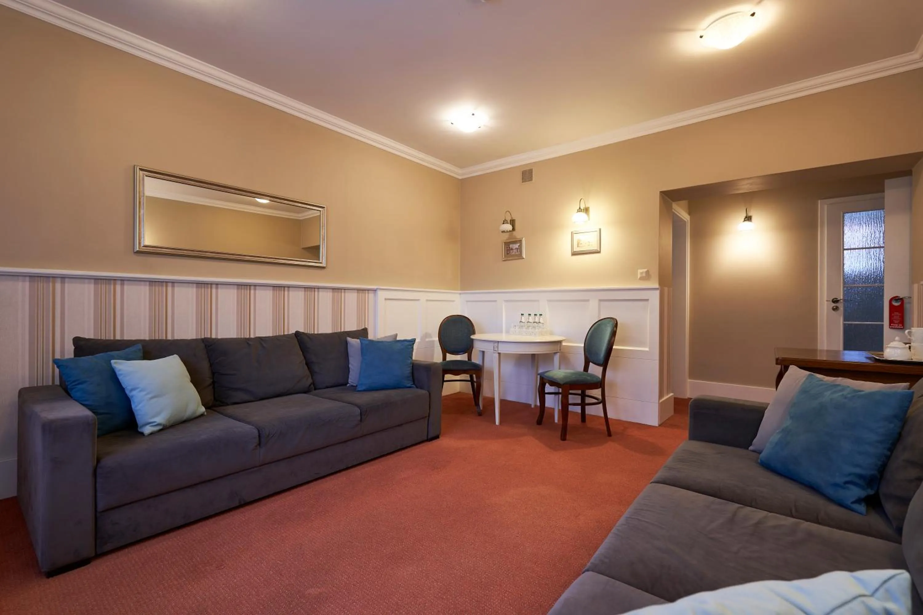 American House Hennela