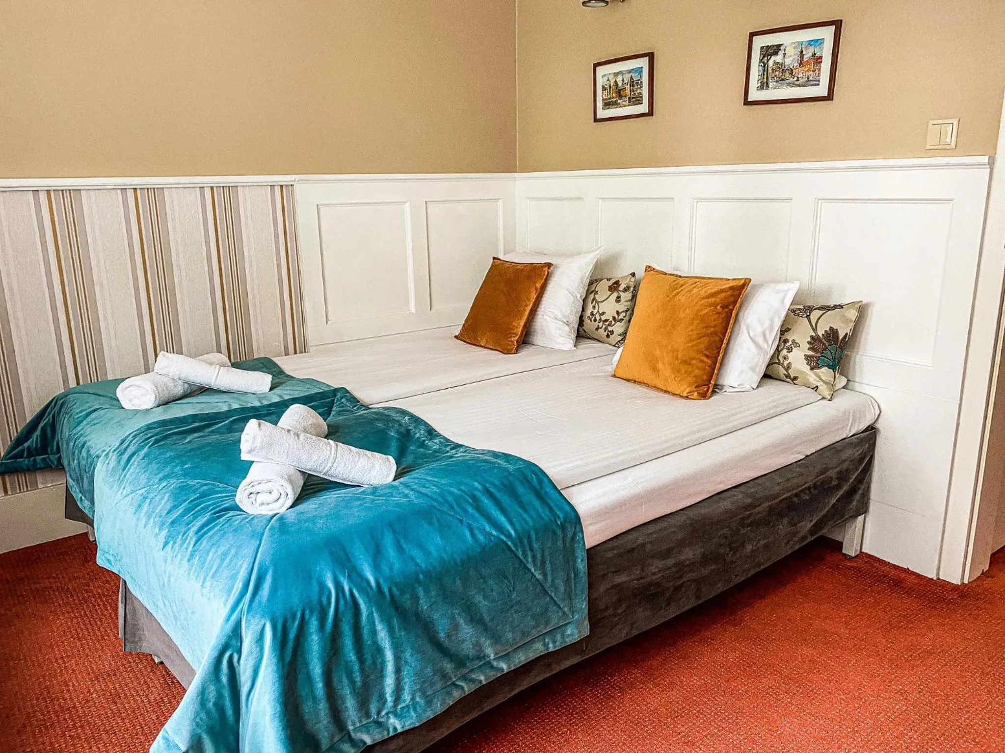 Bed in American House Hennela