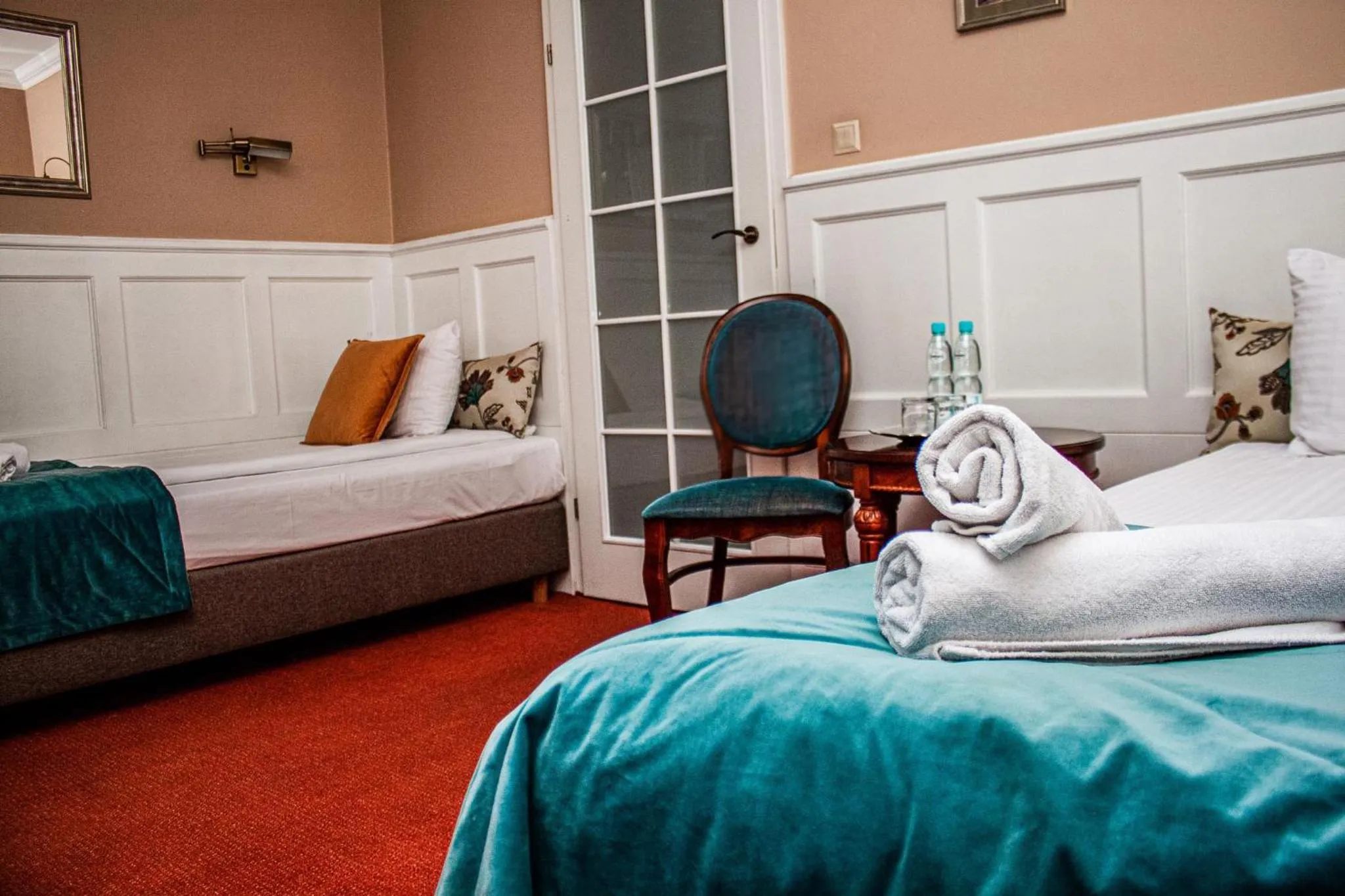 Bed in American House Hennela