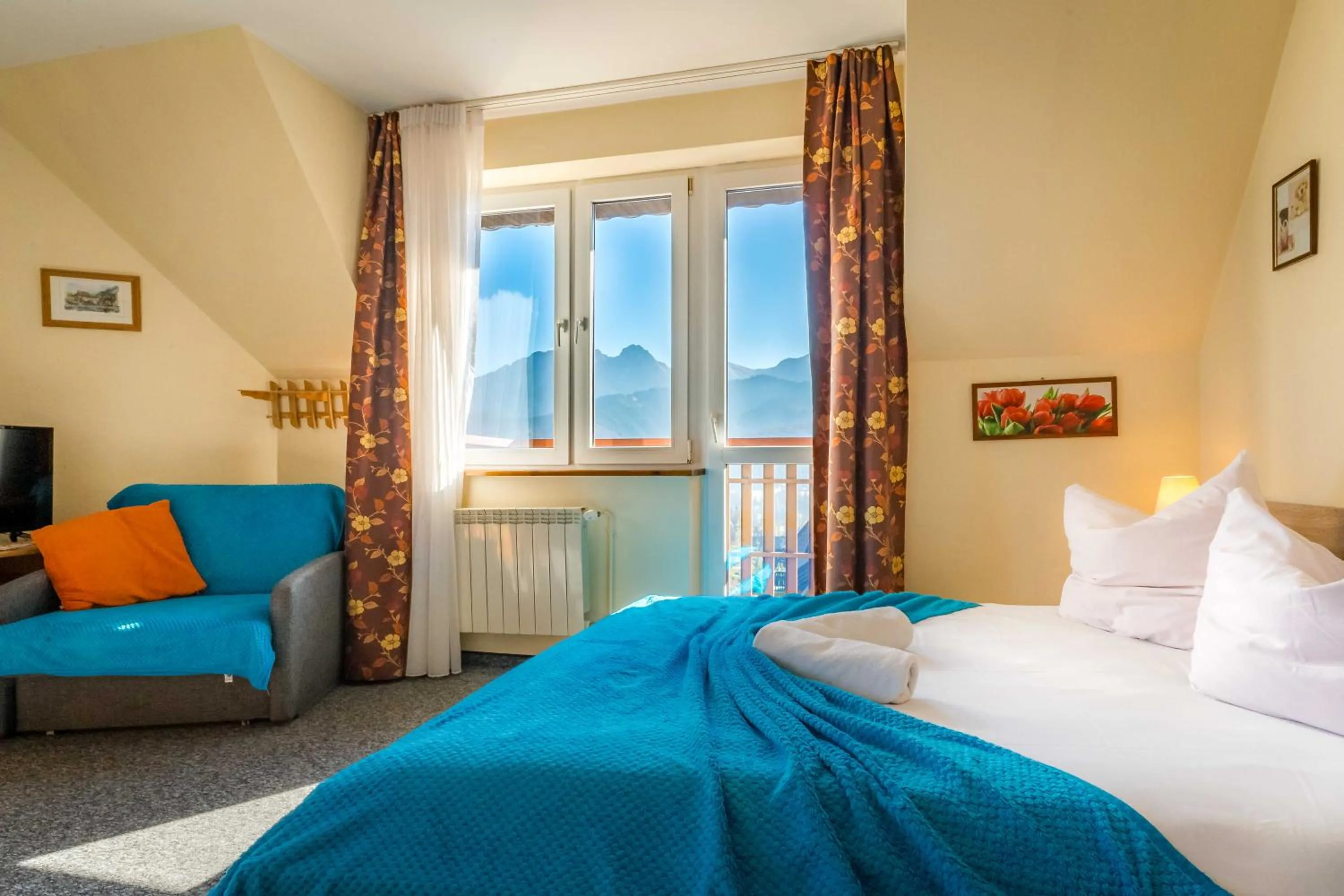 Other, Bed in Górski Pałacyk Kompleks obiektów