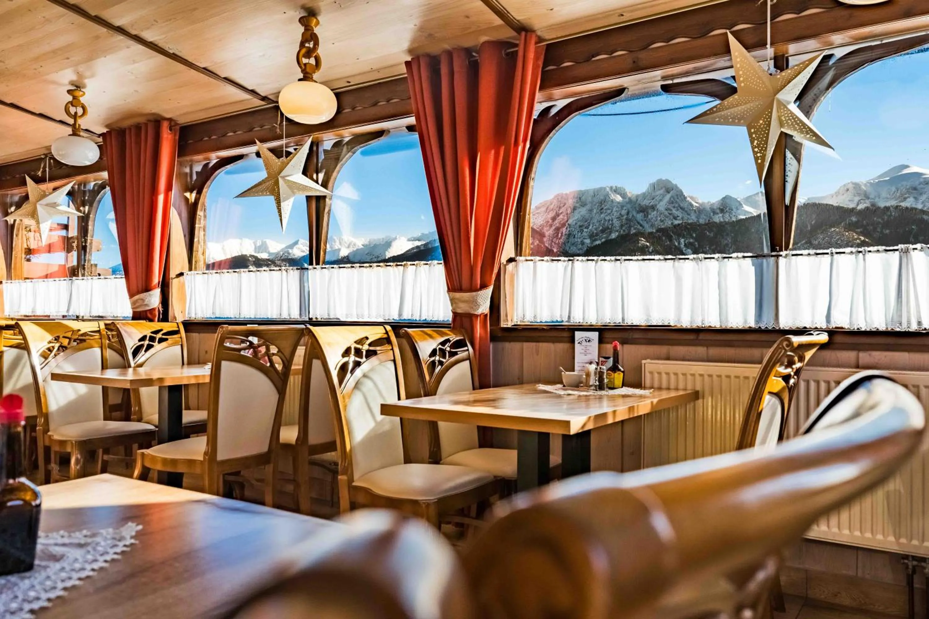 Restaurant/places to eat in Górski Pałacyk Kompleks obiektów