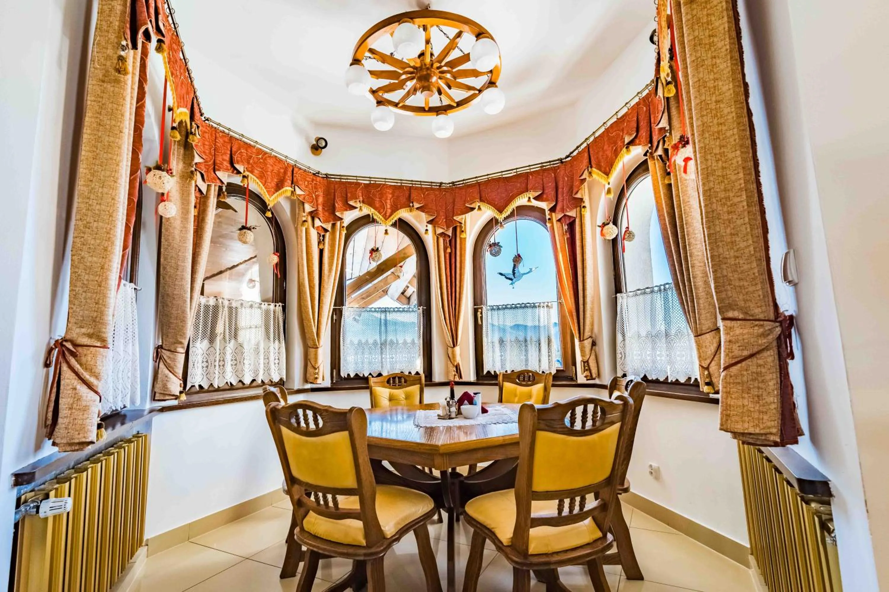 Dining area in Górski Pałacyk Kompleks obiektów