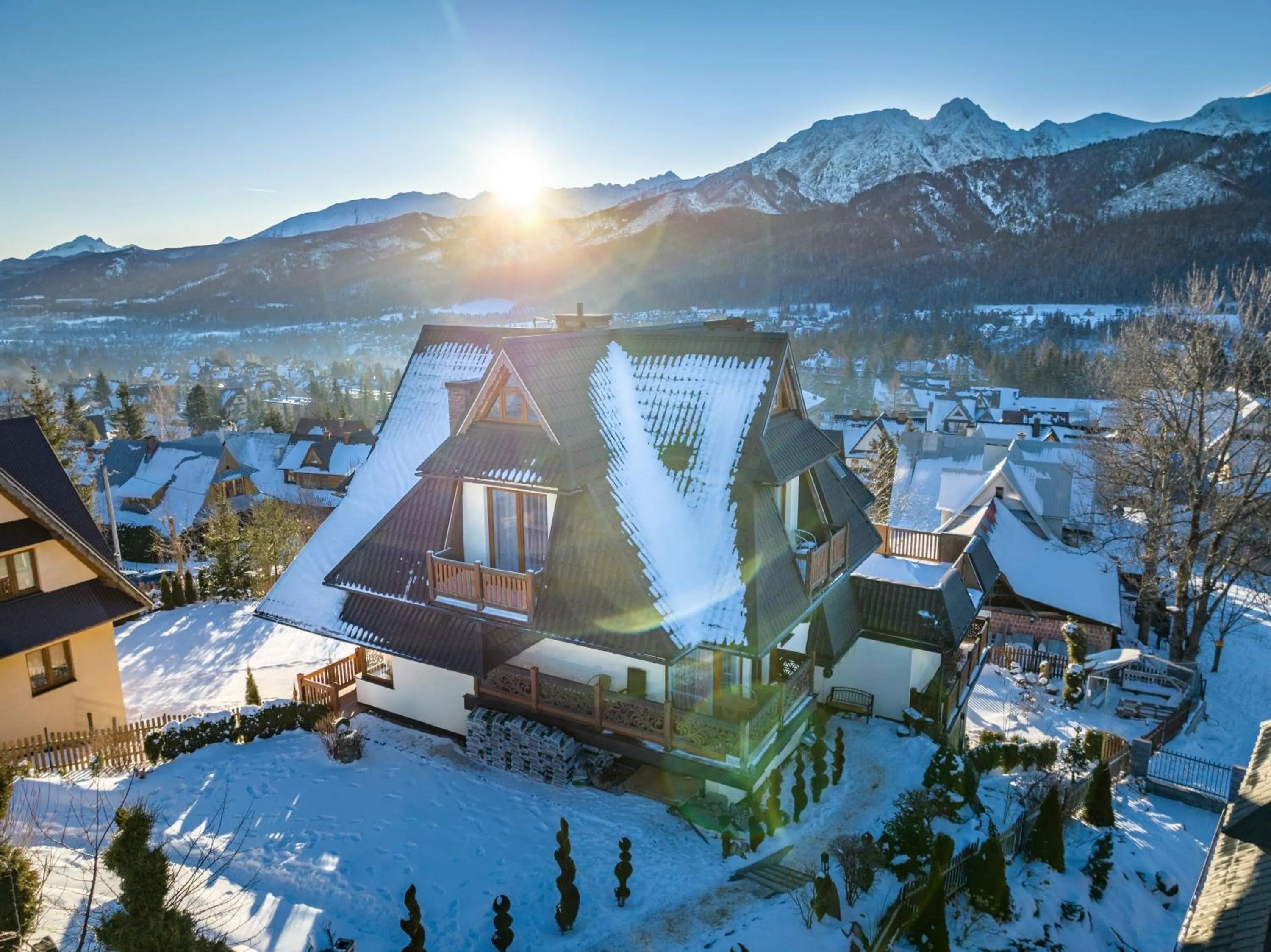 Property building in Górski Pałacyk Kompleks obiektów