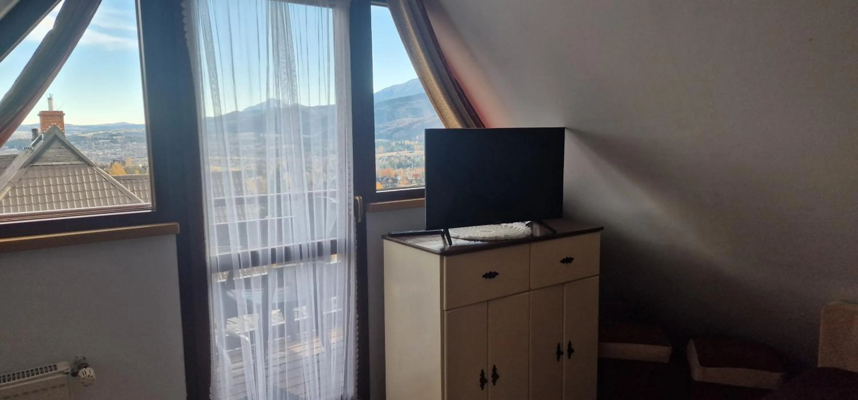 TV and multimedia in Górski Pałacyk Kompleks obiektów