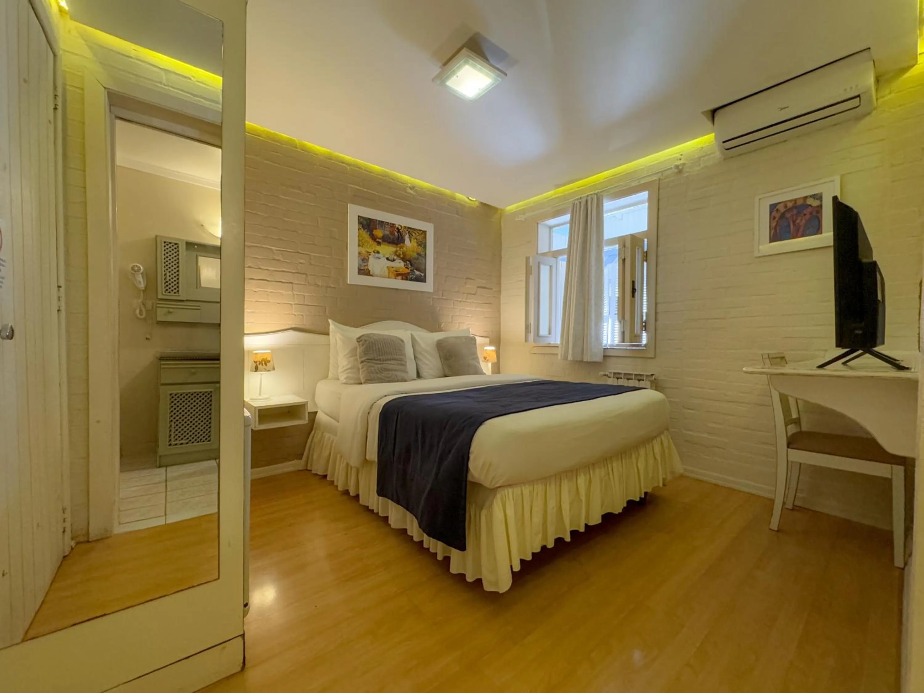 Bed in Petit Hotel Provence Gramado