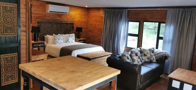 Bedroom, Bed in River Rock Lodge