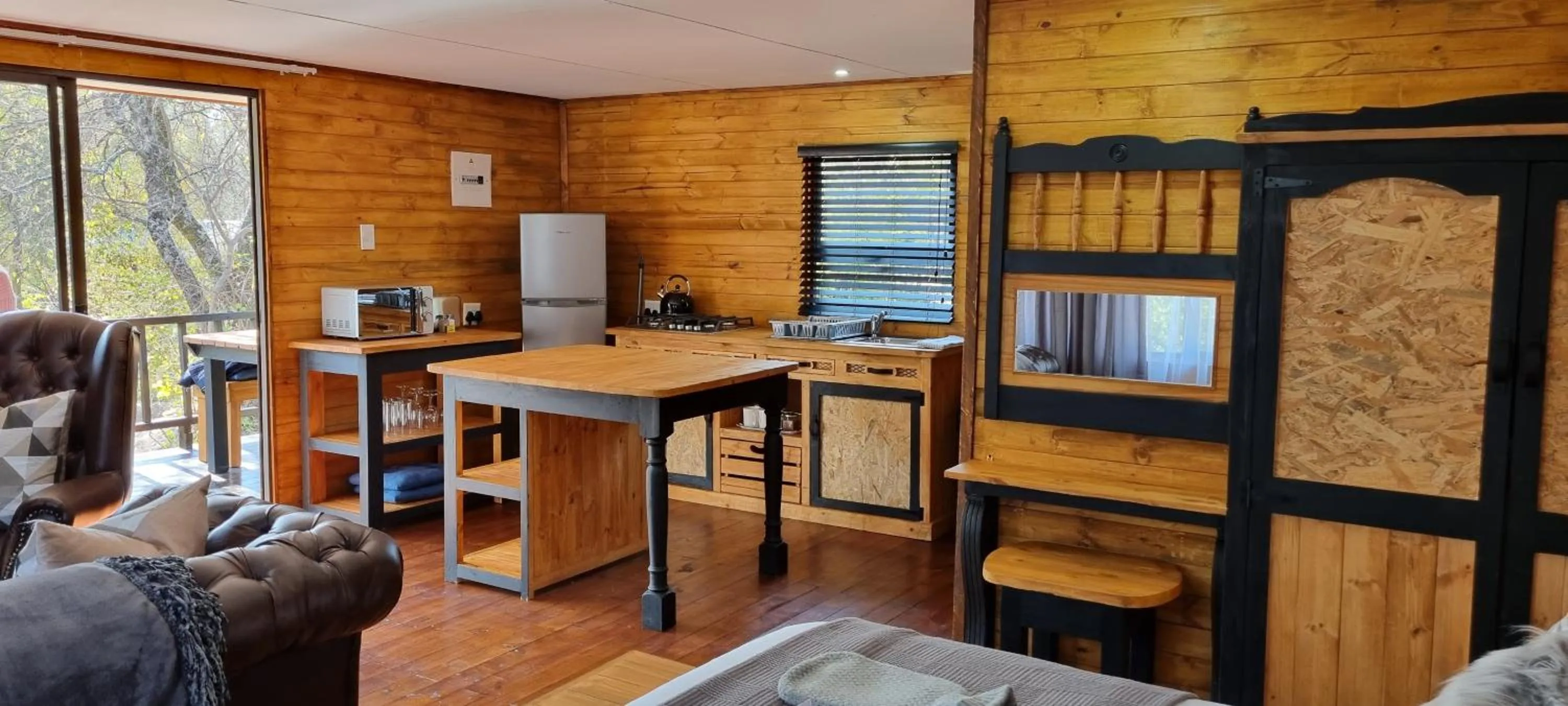 Coffee/tea facilities in River Rock Lodge
