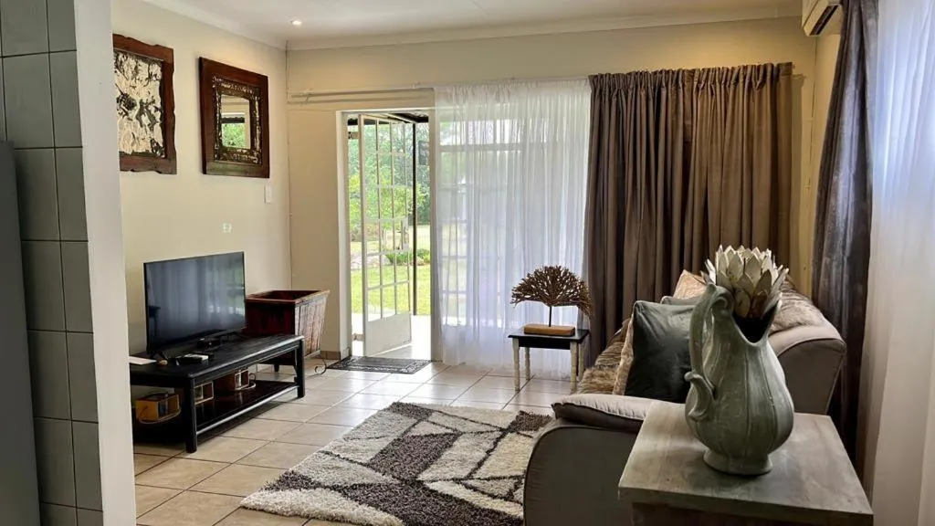 Living room in River Rock Lodge