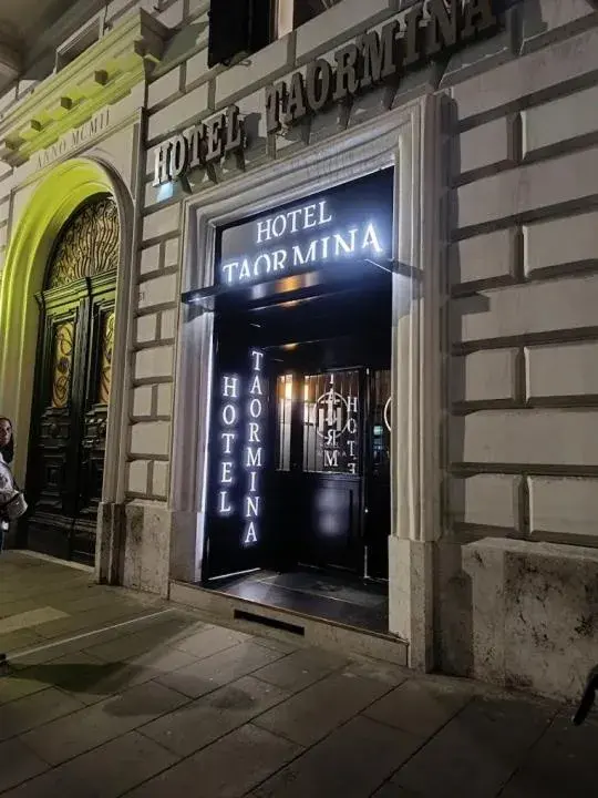 Property building in Hotel Taormina Property building in Hotel Taormina