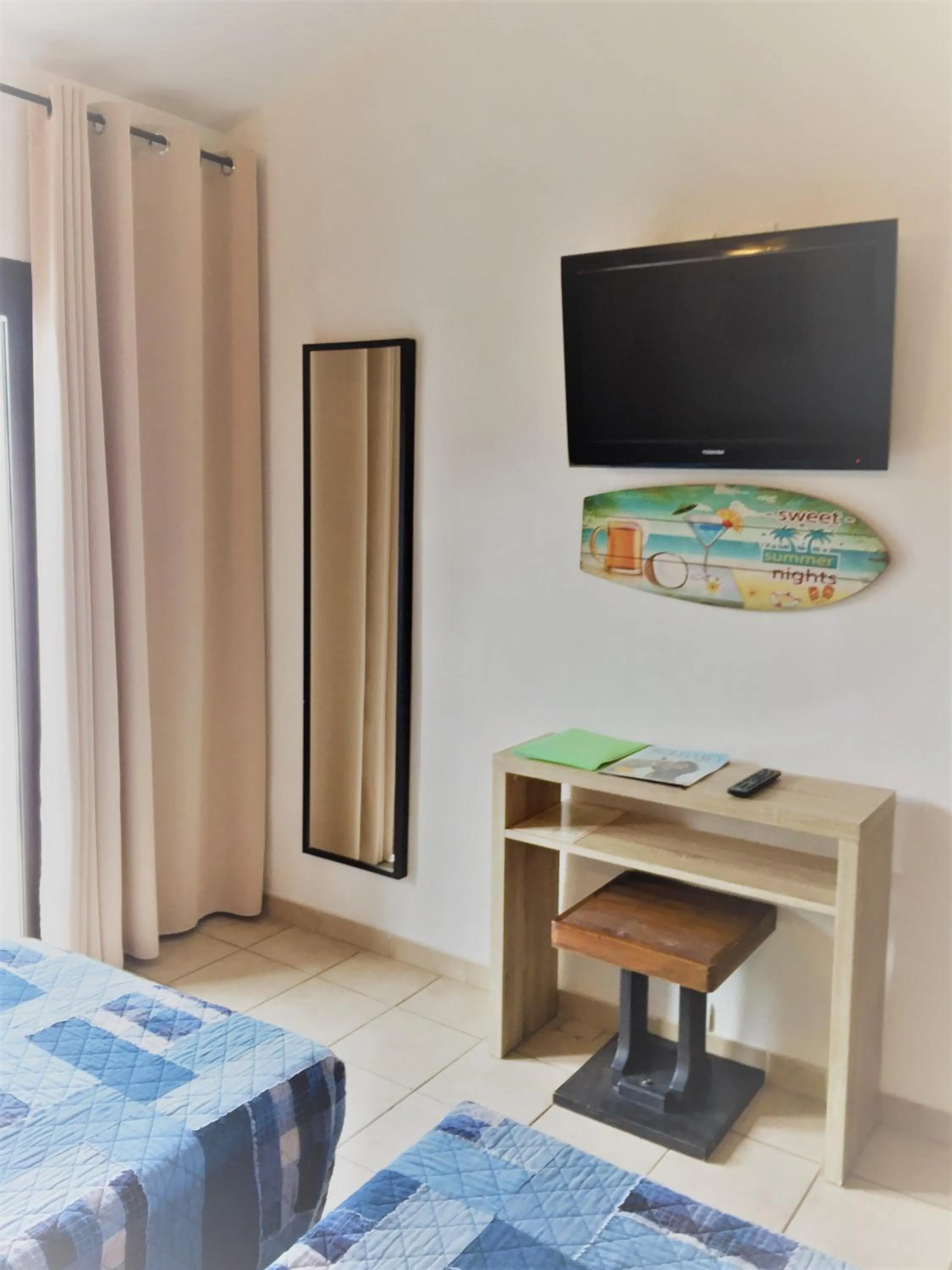 Bedroom, Bed in Le Maset en Camargue