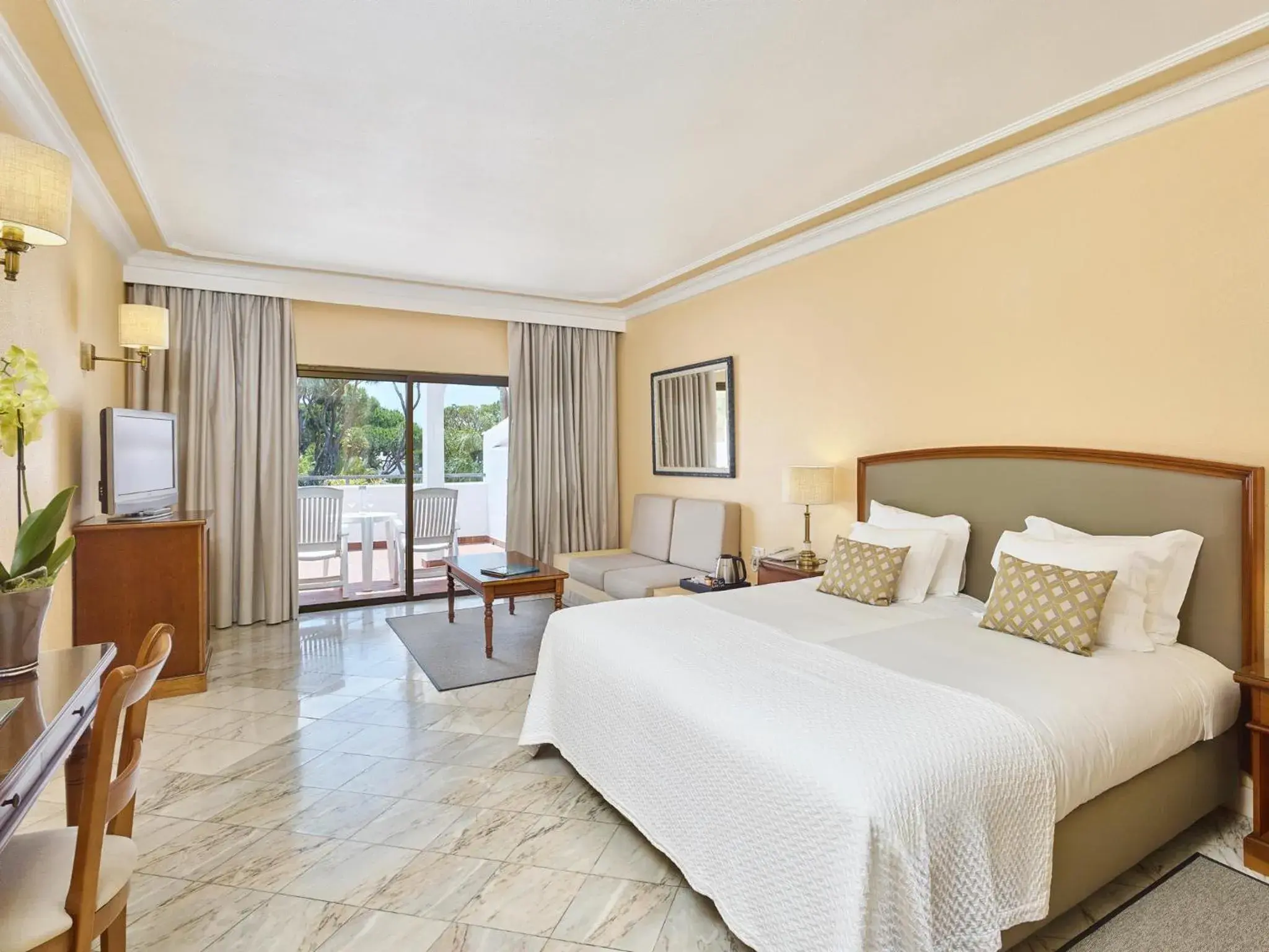 Family Suite in Ria Park Garden Hotel Family Suite in Ria Park Garden Hotel